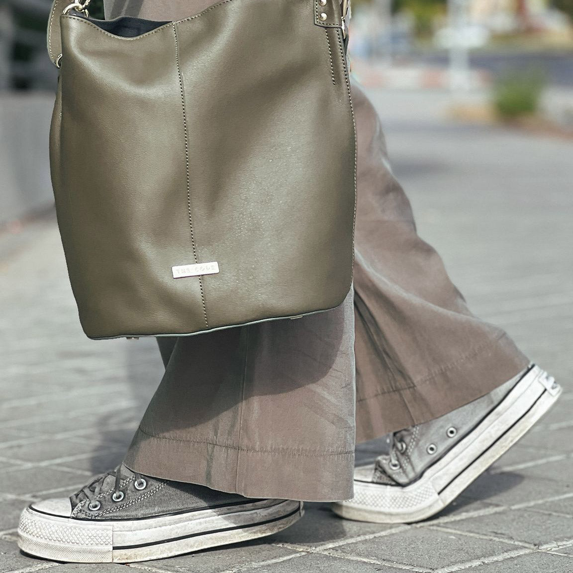 Military green Julieta candy bag