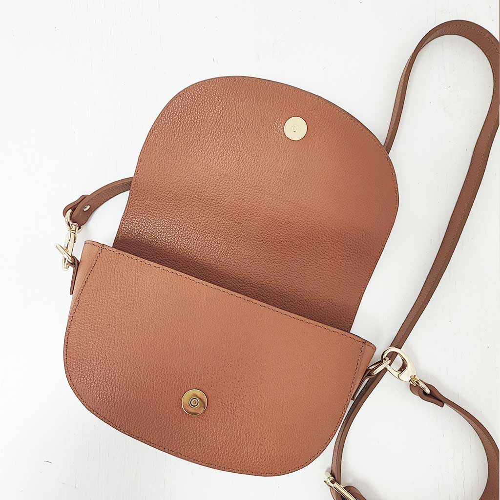 Camel alma leather bag