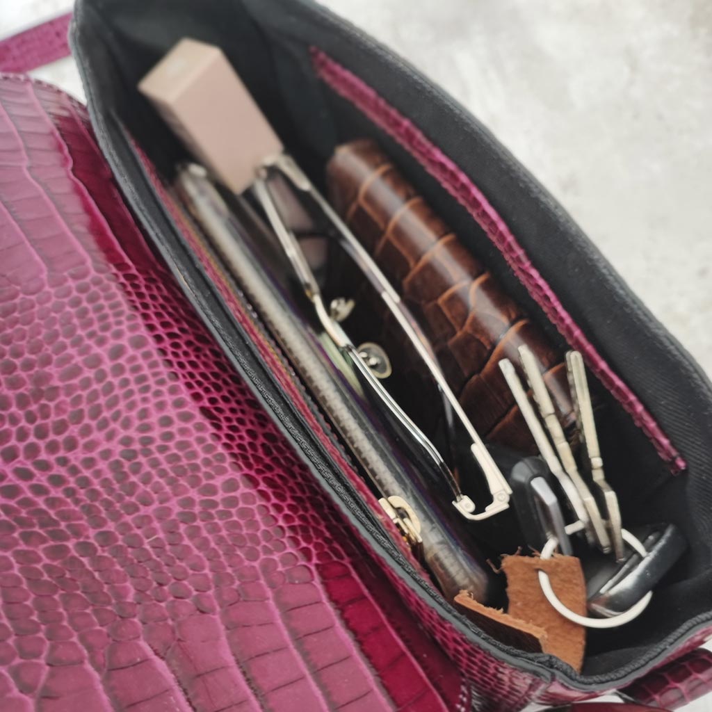 Raspberry Alma leather bag