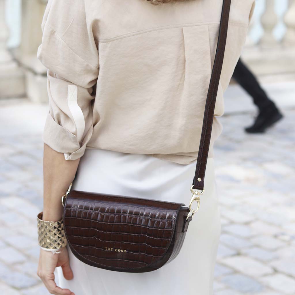 Dark brown alma leather bag