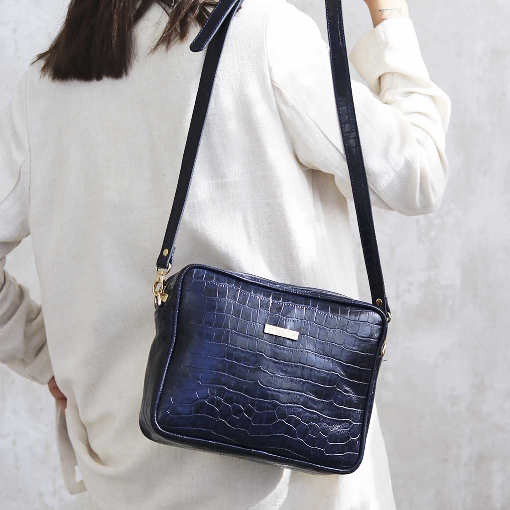 Carlota hazelnut shoulder bag