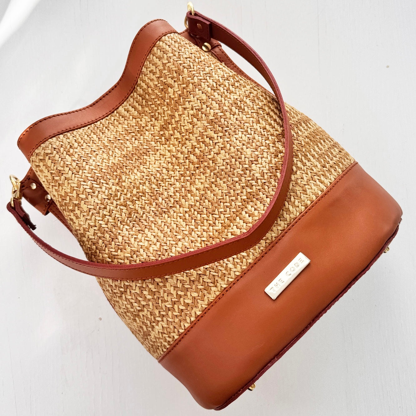 Brown nature Julieta bucket