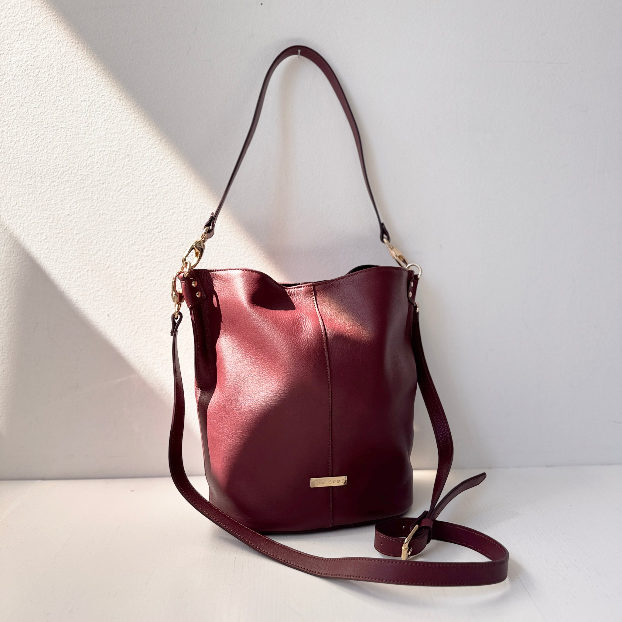 Julieta plain burgundy candy box