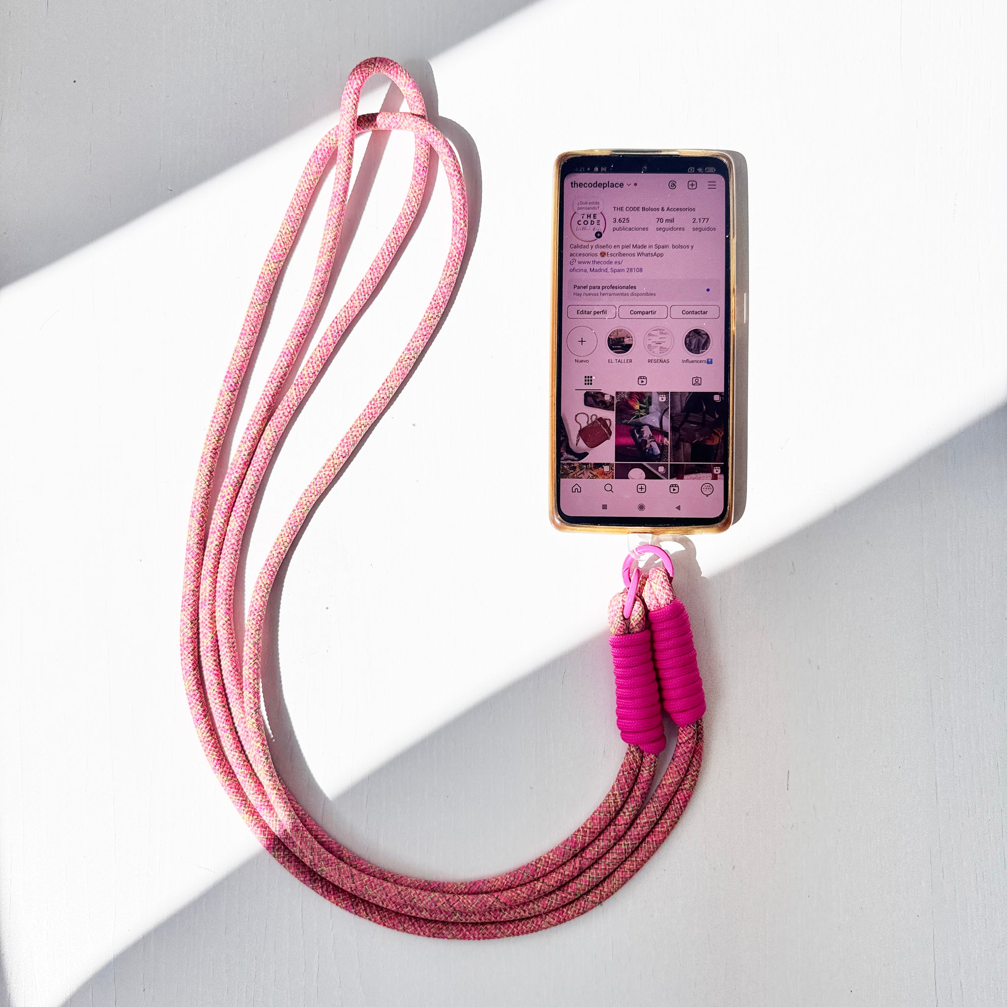 Colgador CAMPER fucsia