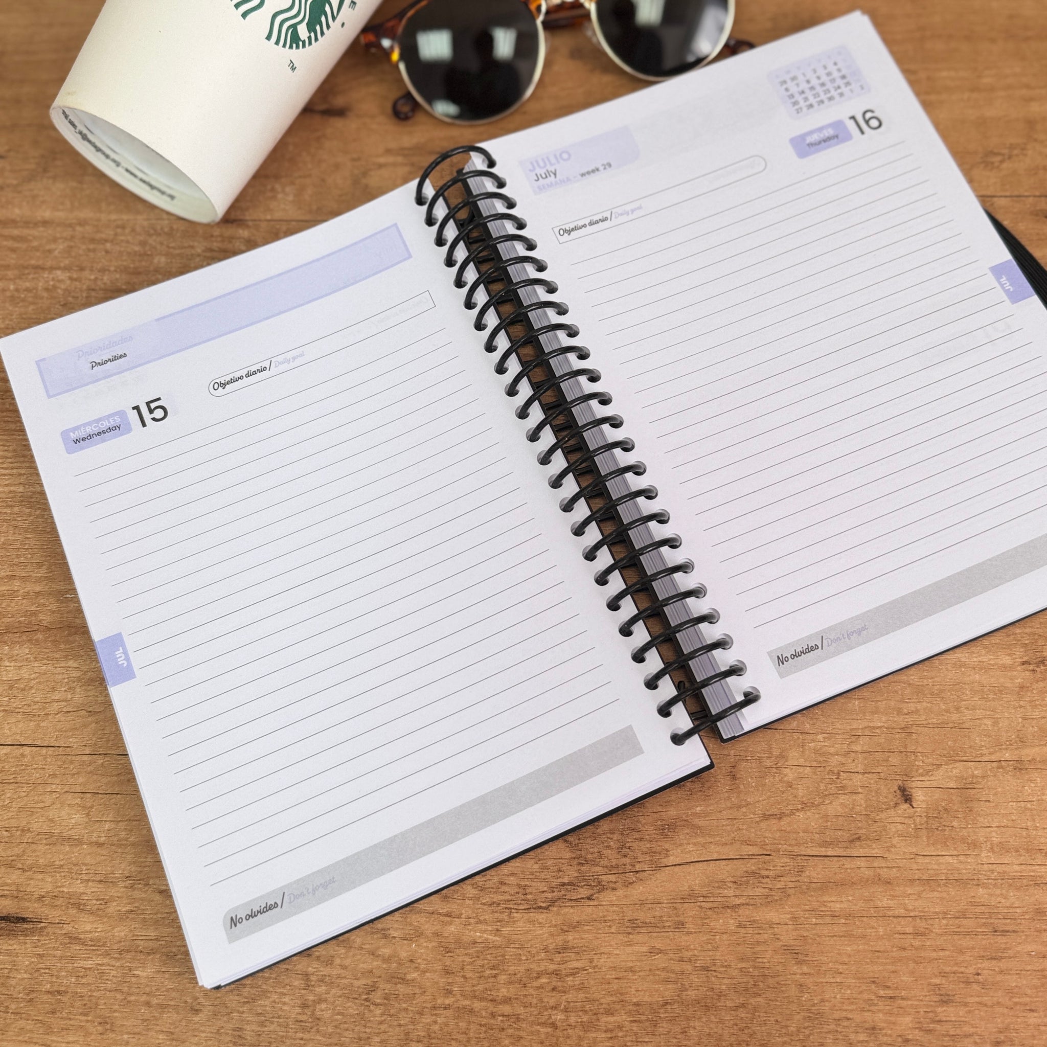 Agenda con funda de piel avellana