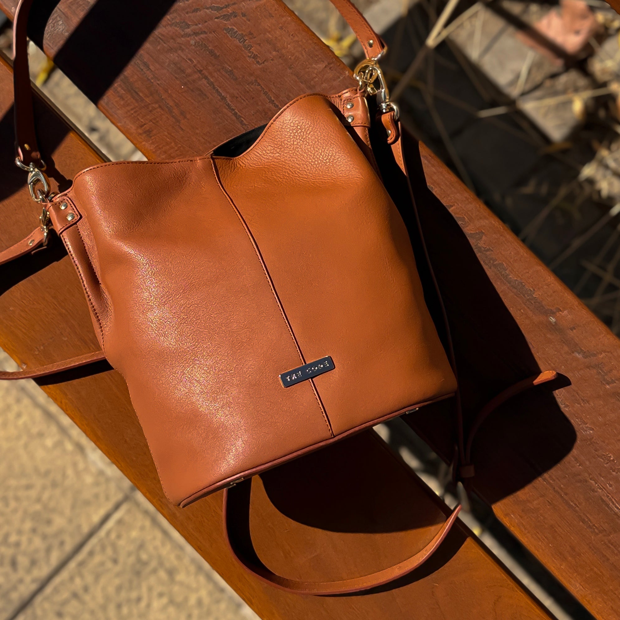 Bombonera Julieta cuero liso