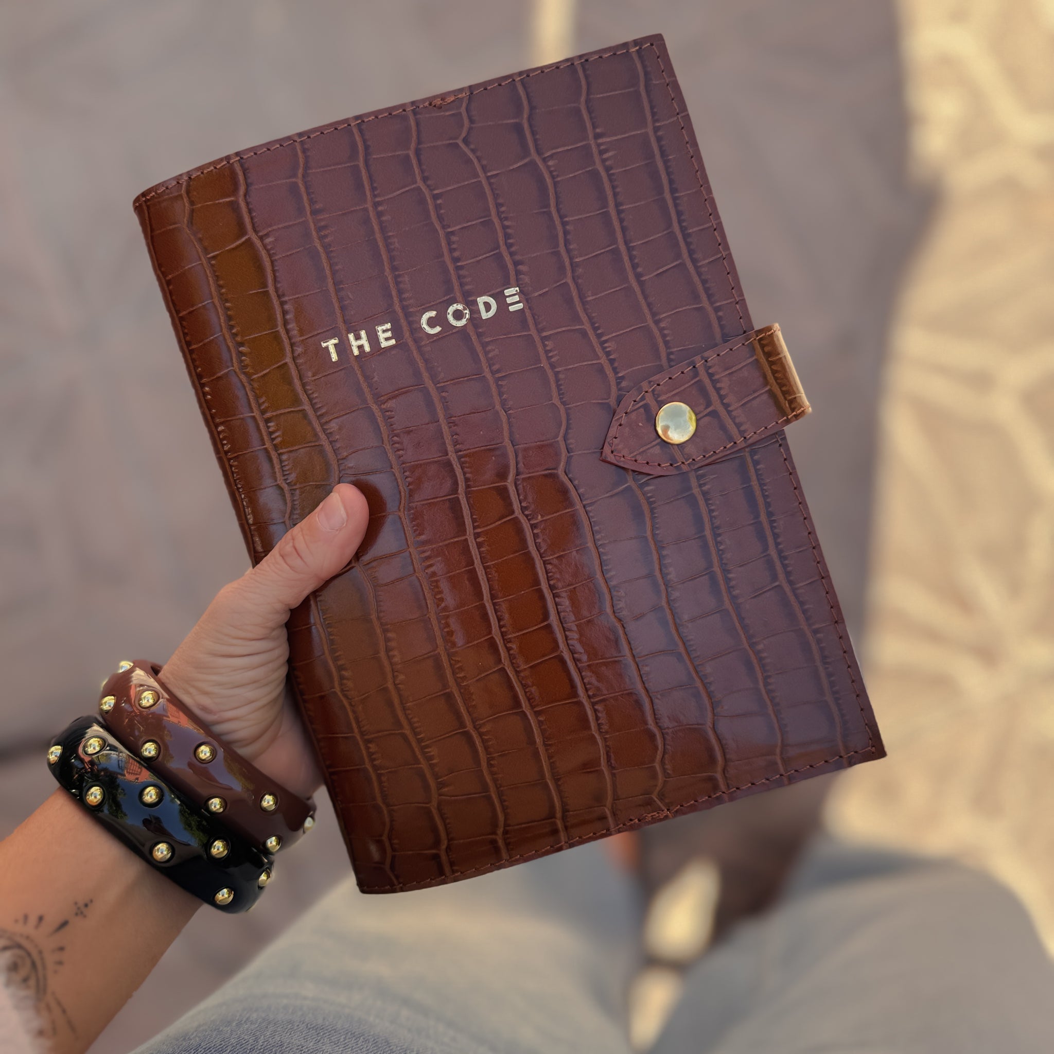 Agenda con funda de piel avellana