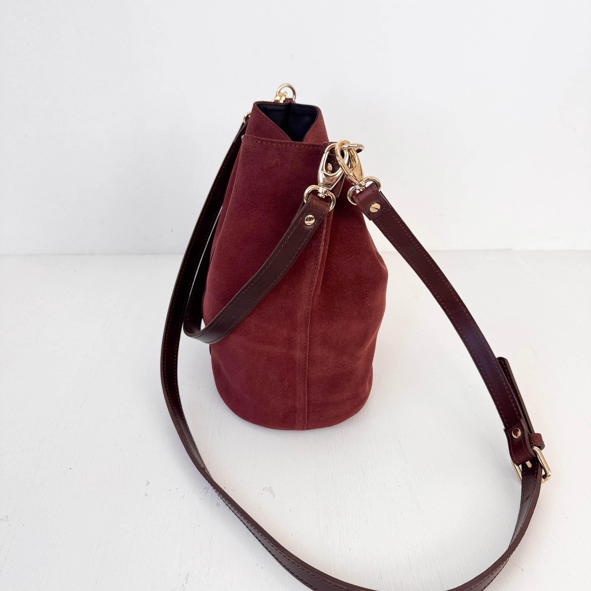 Bombonera Julieta serraje marrón pardo