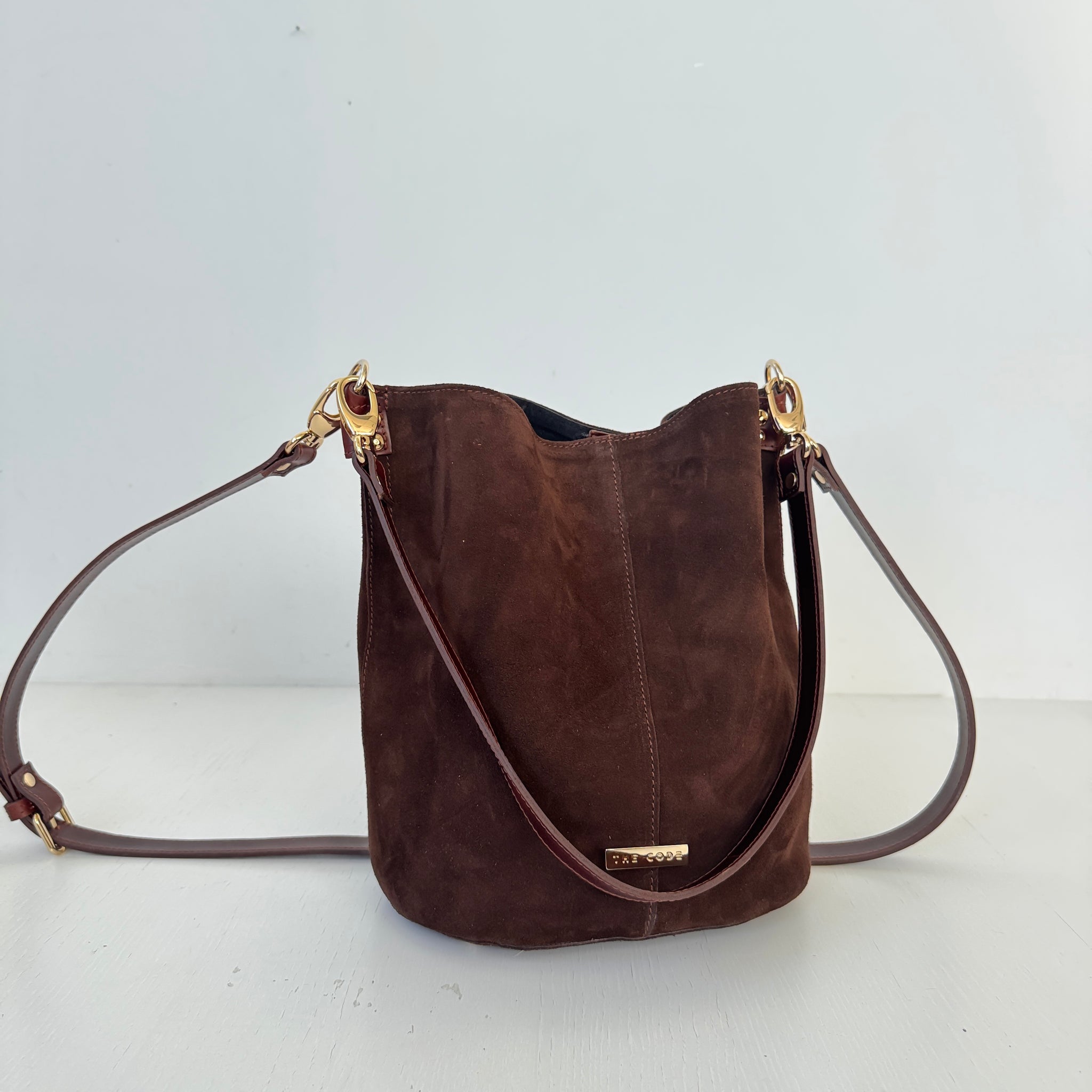 Bombonera Julieta chocolate suede