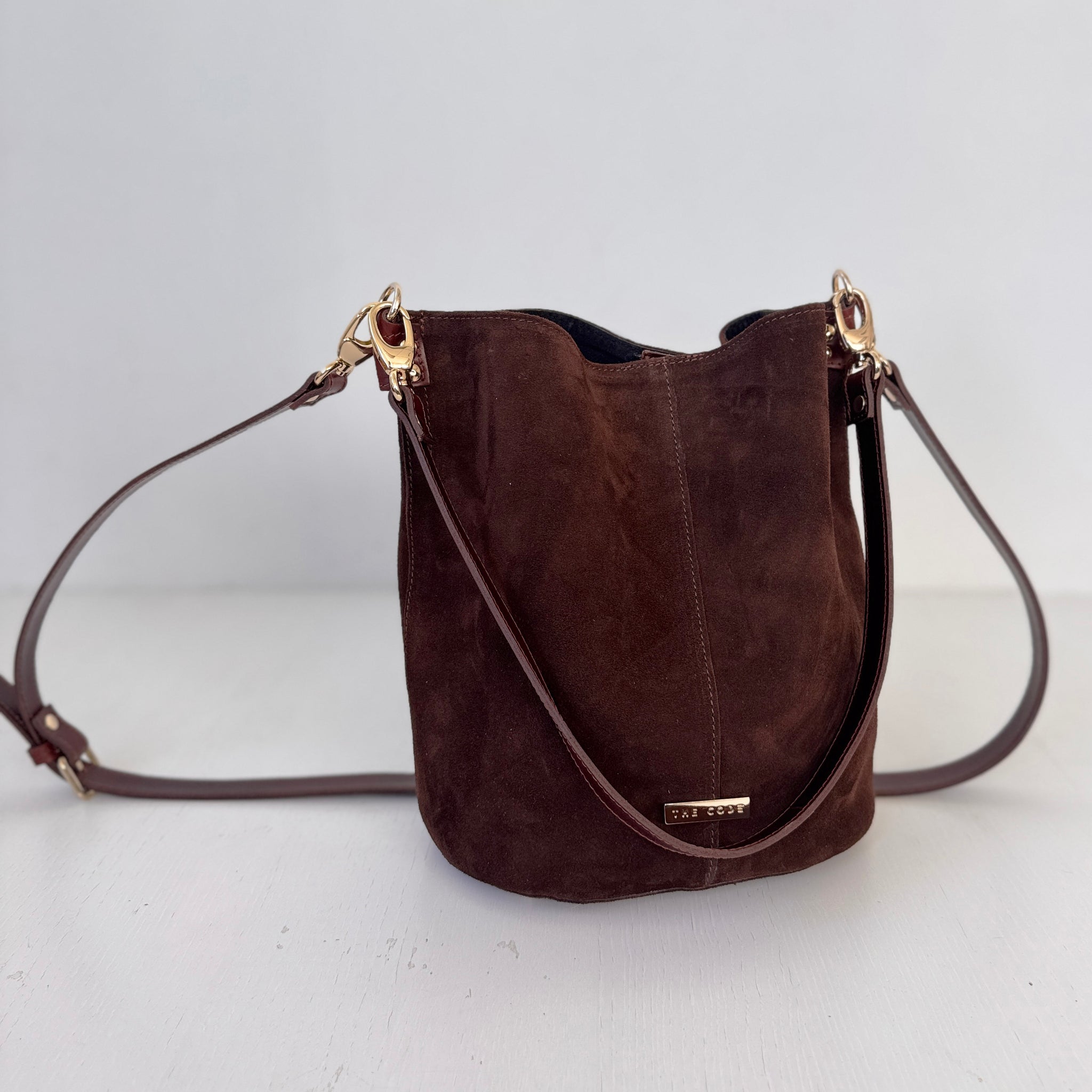 Bombonera Julieta chocolate suede