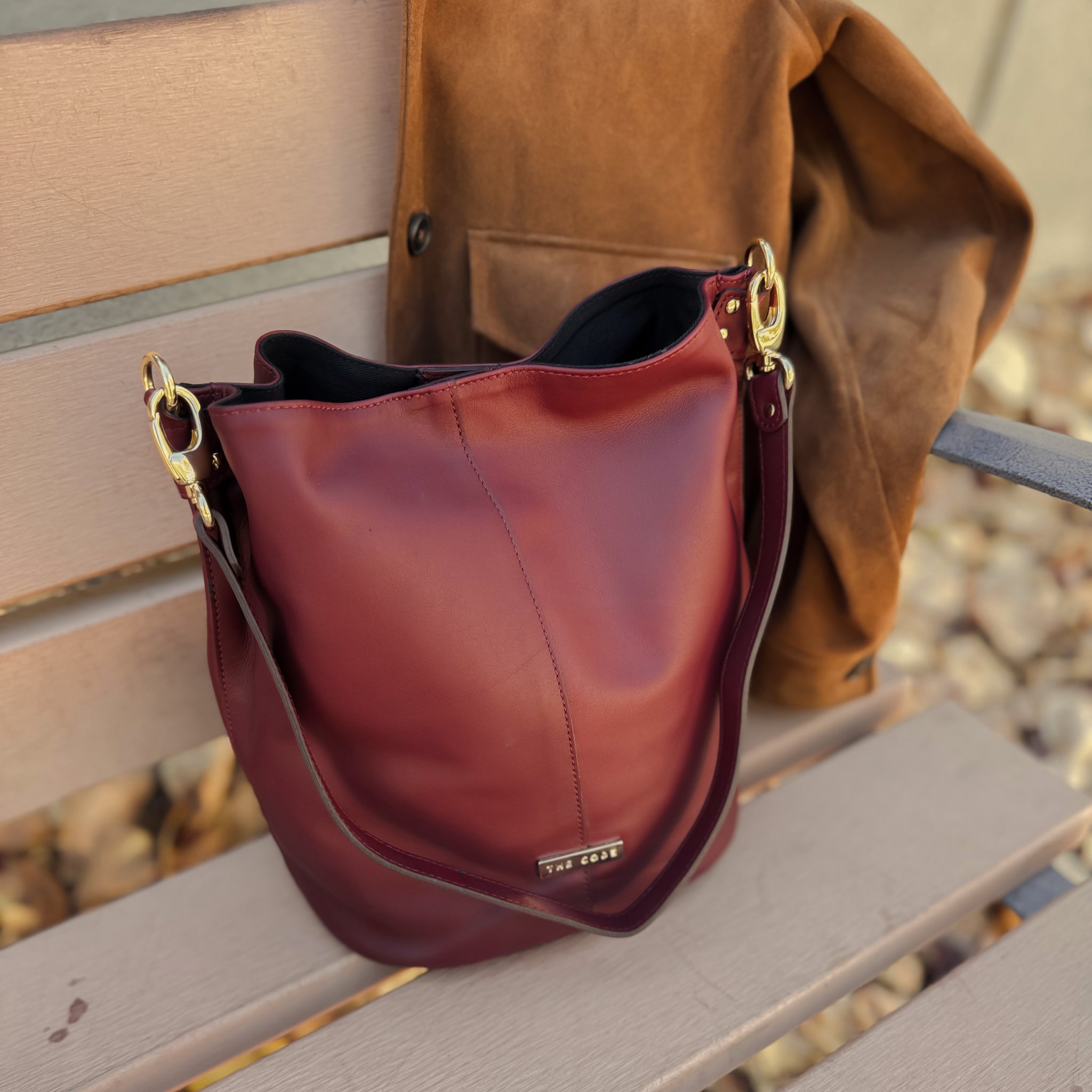 Julieta plain burgundy candy box