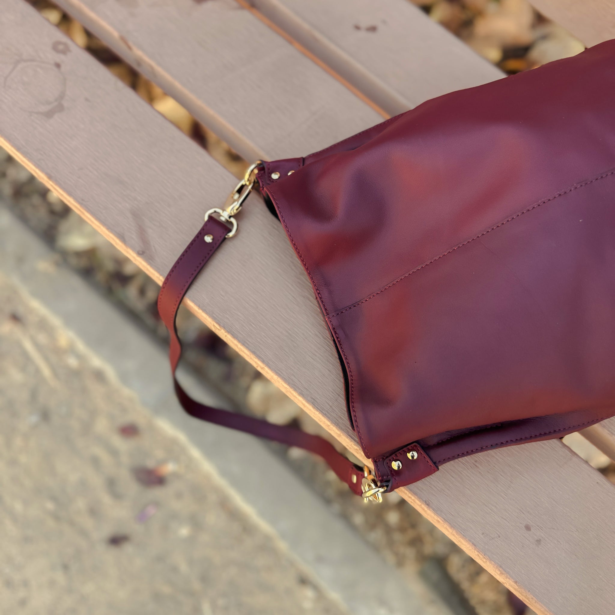 Julieta plain burgundy candy box