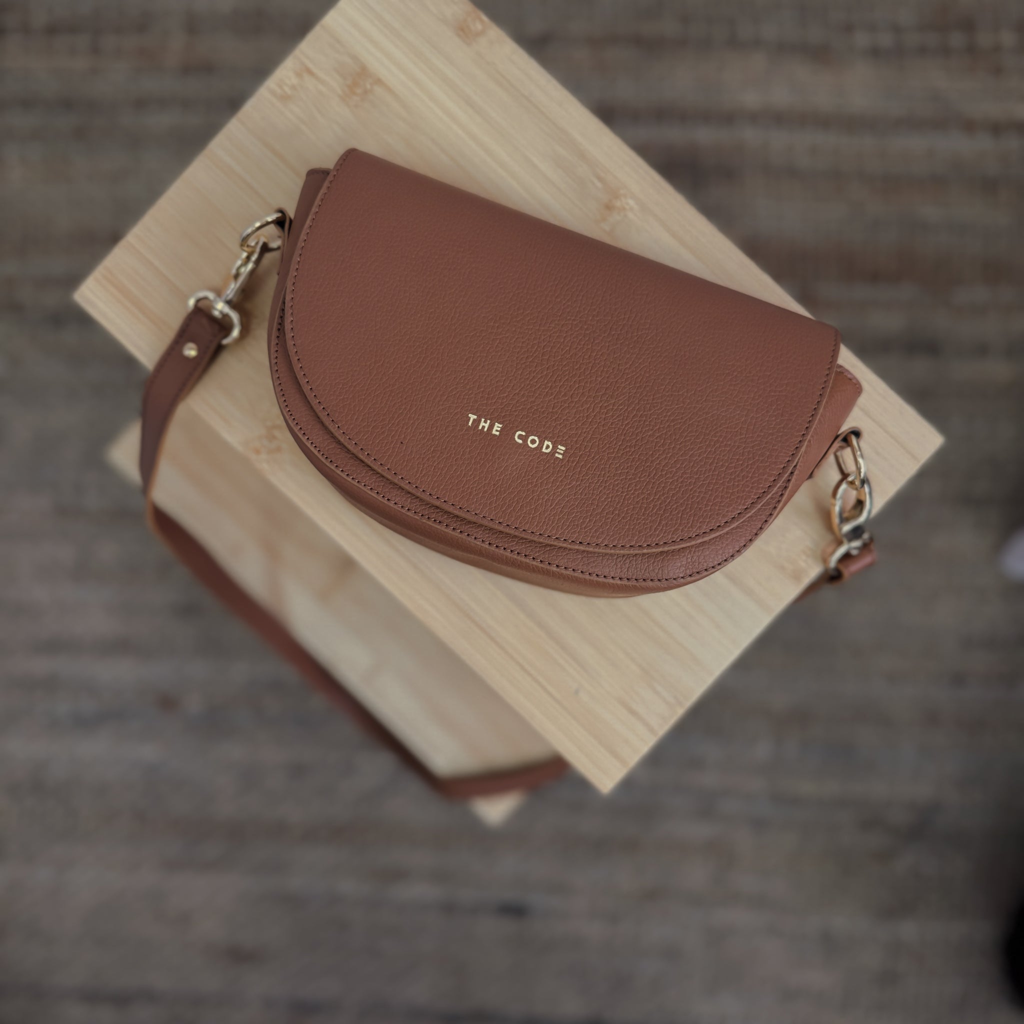 Bandolera ALMA camel liso