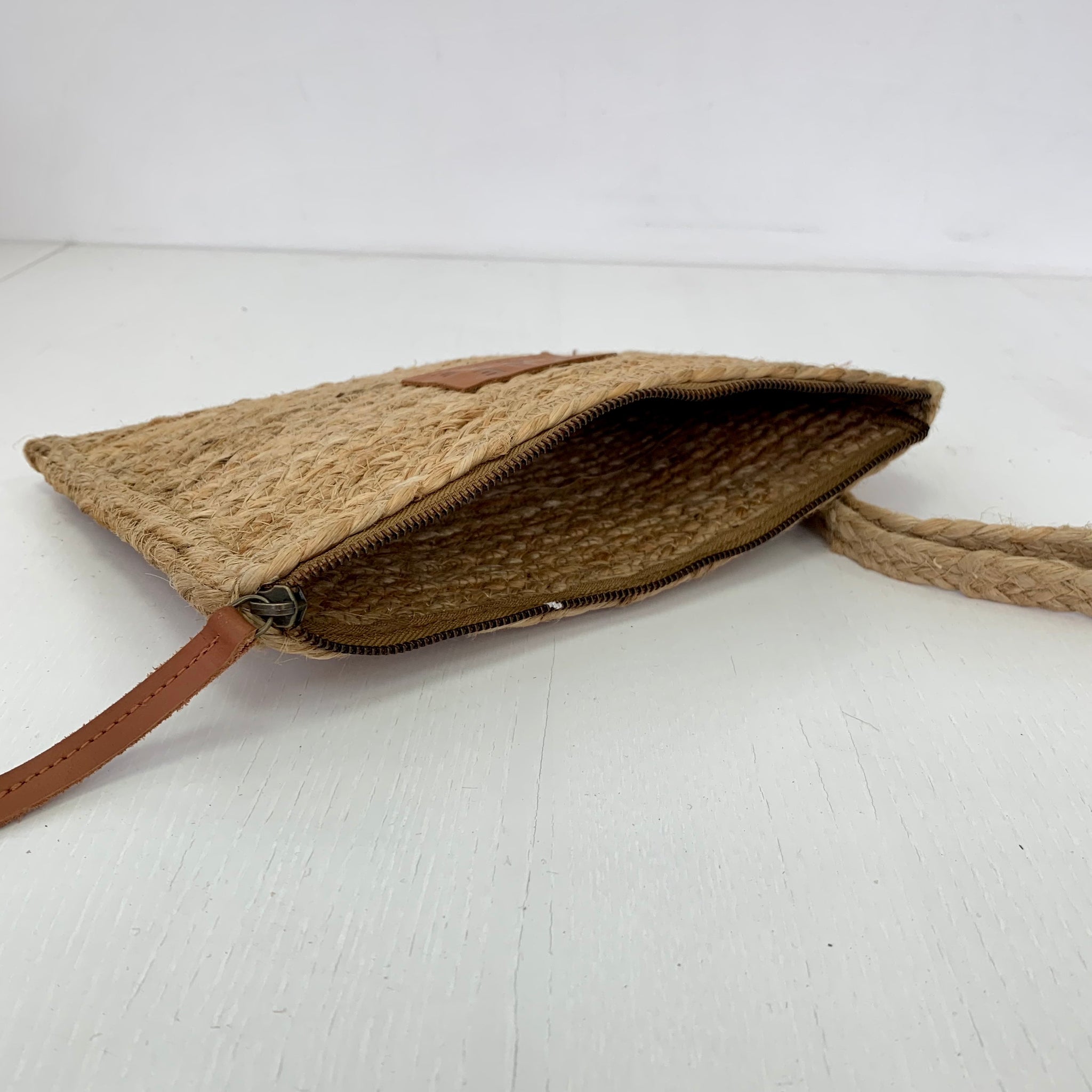 Clutch Nature Cuero