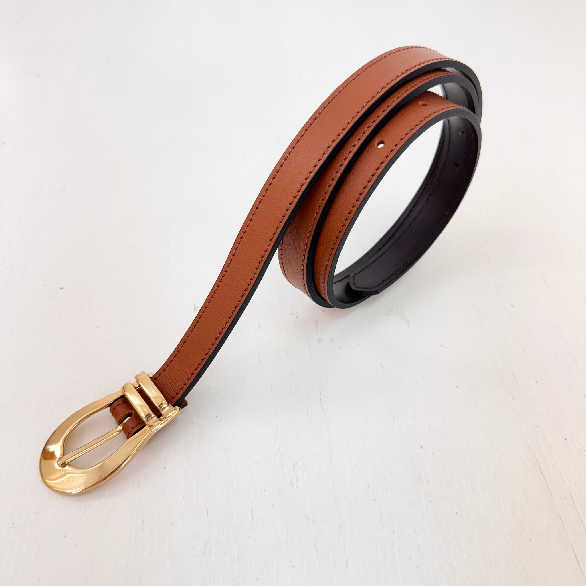 Cinturón Slim marrón cuero