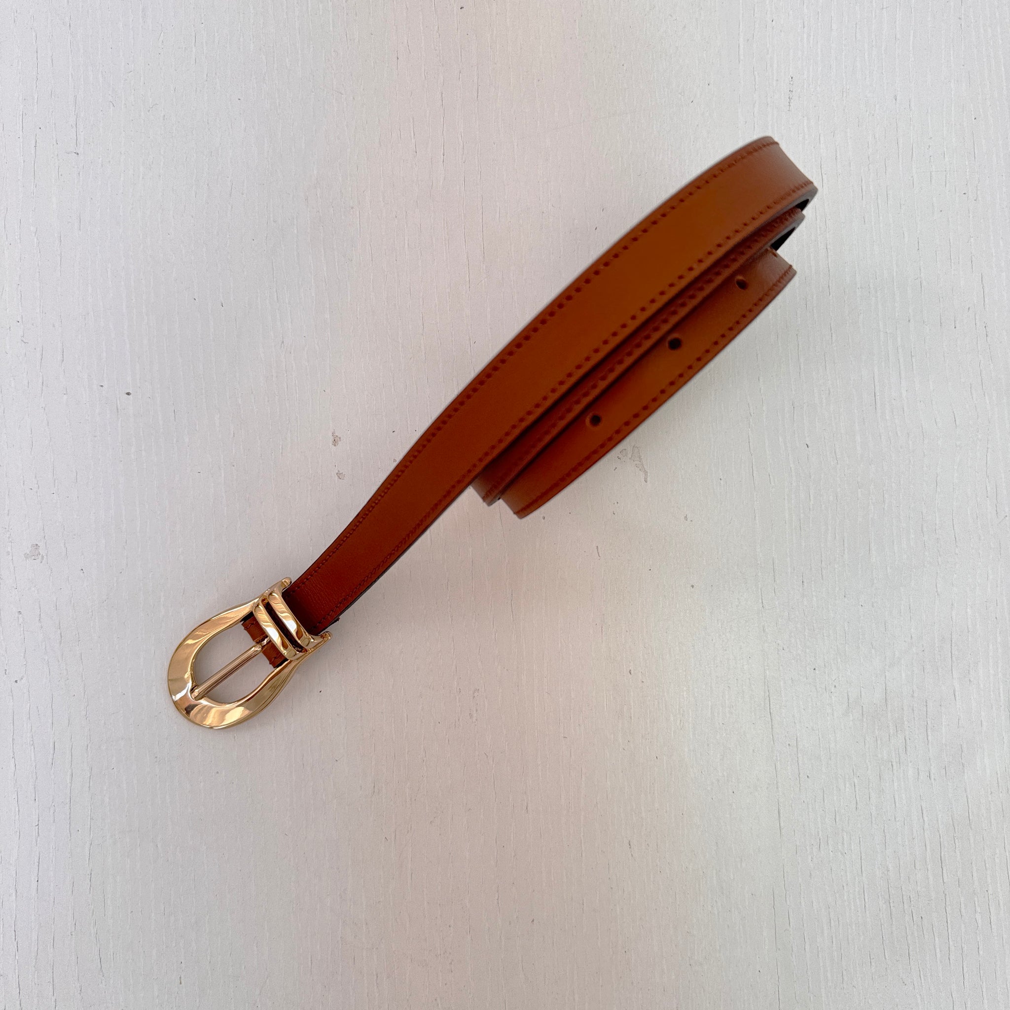 Cinturón Slim marrón cuero
