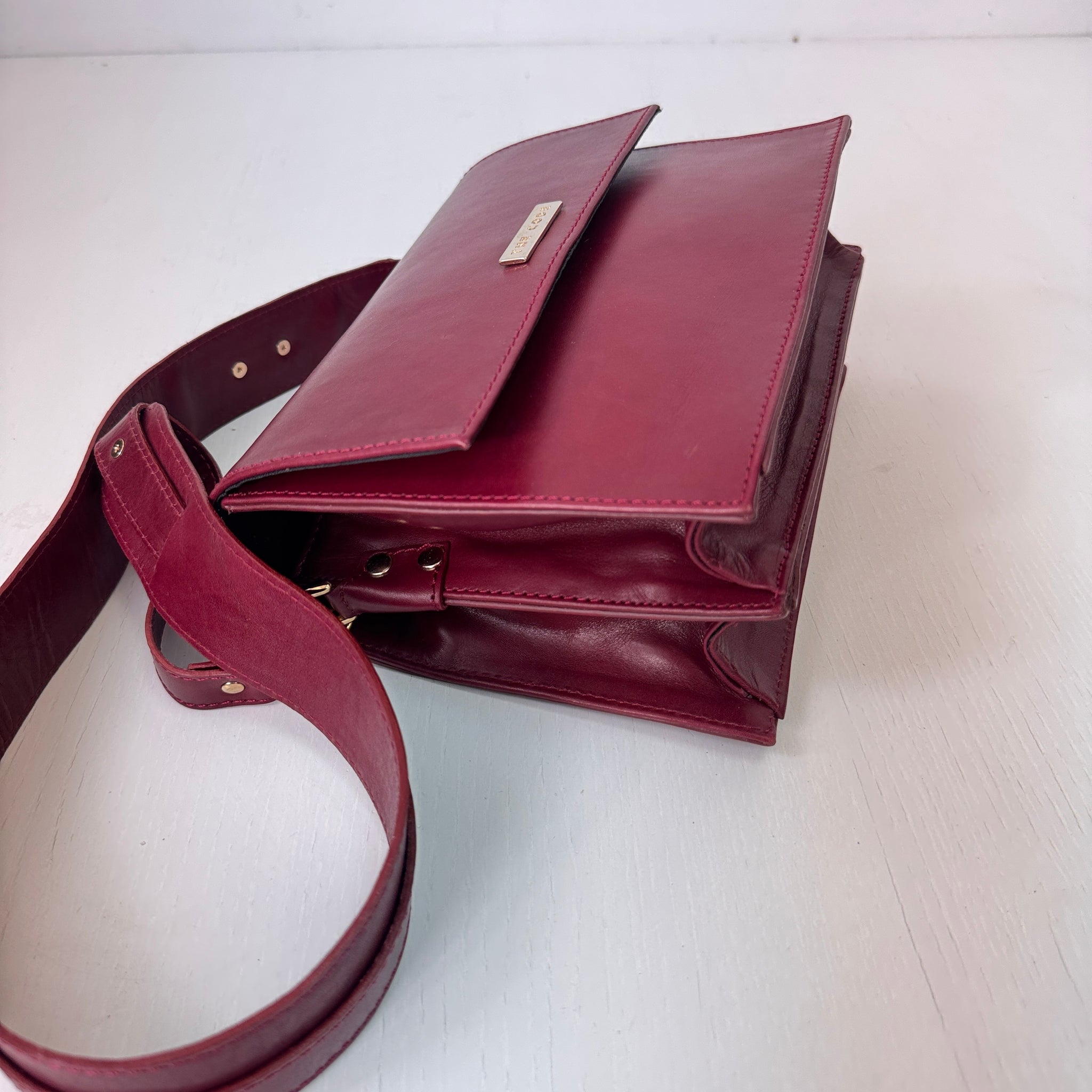 Valentina burdeos liso