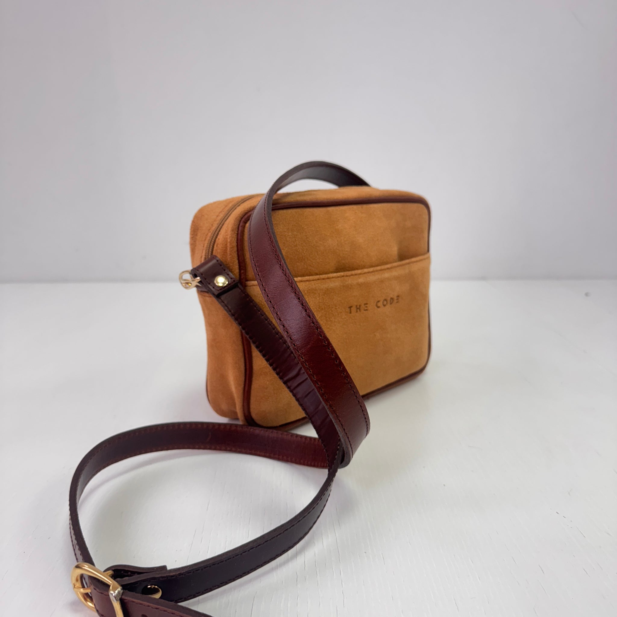 Bandolera Carlota serraje camello