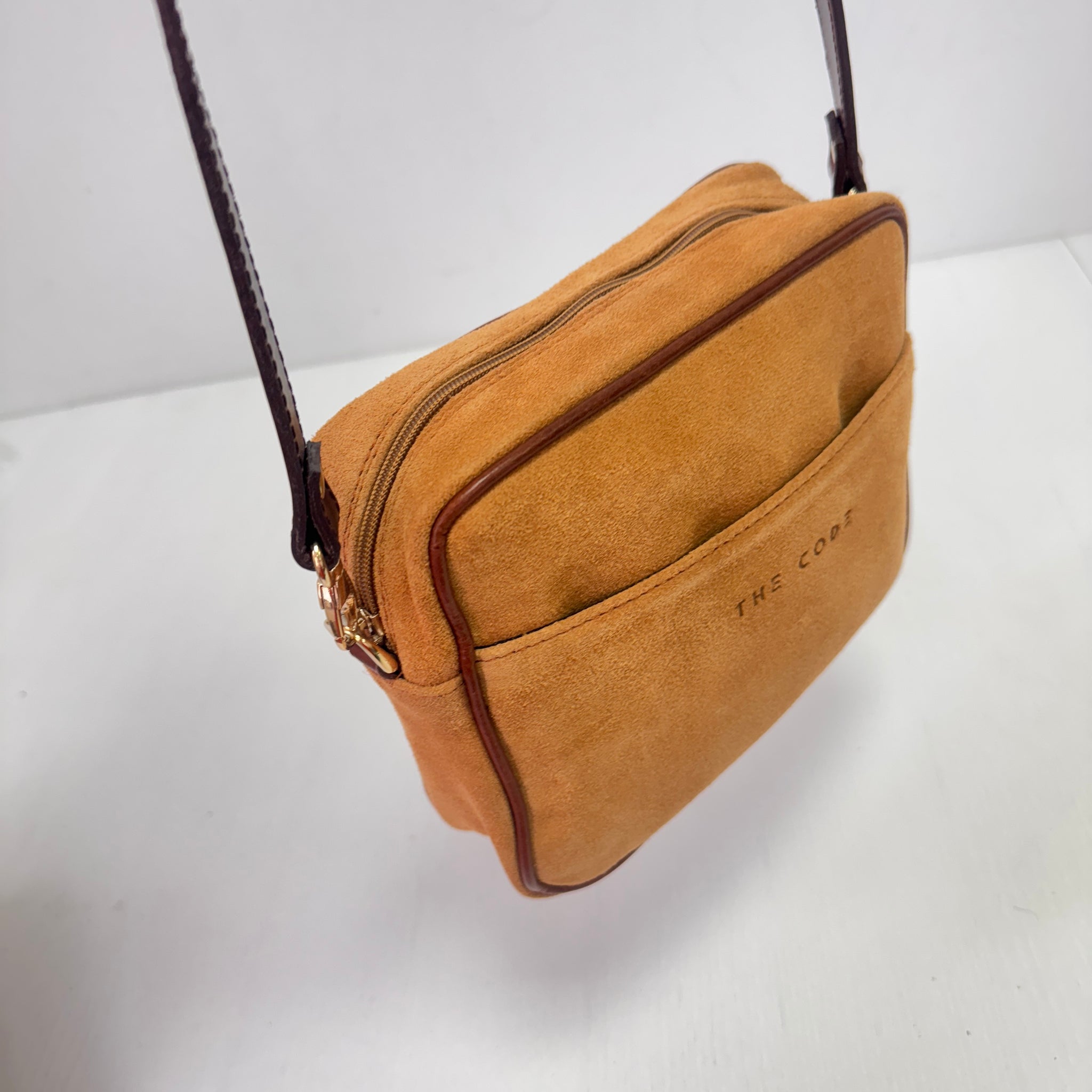 Bandolera Carlota serraje camello