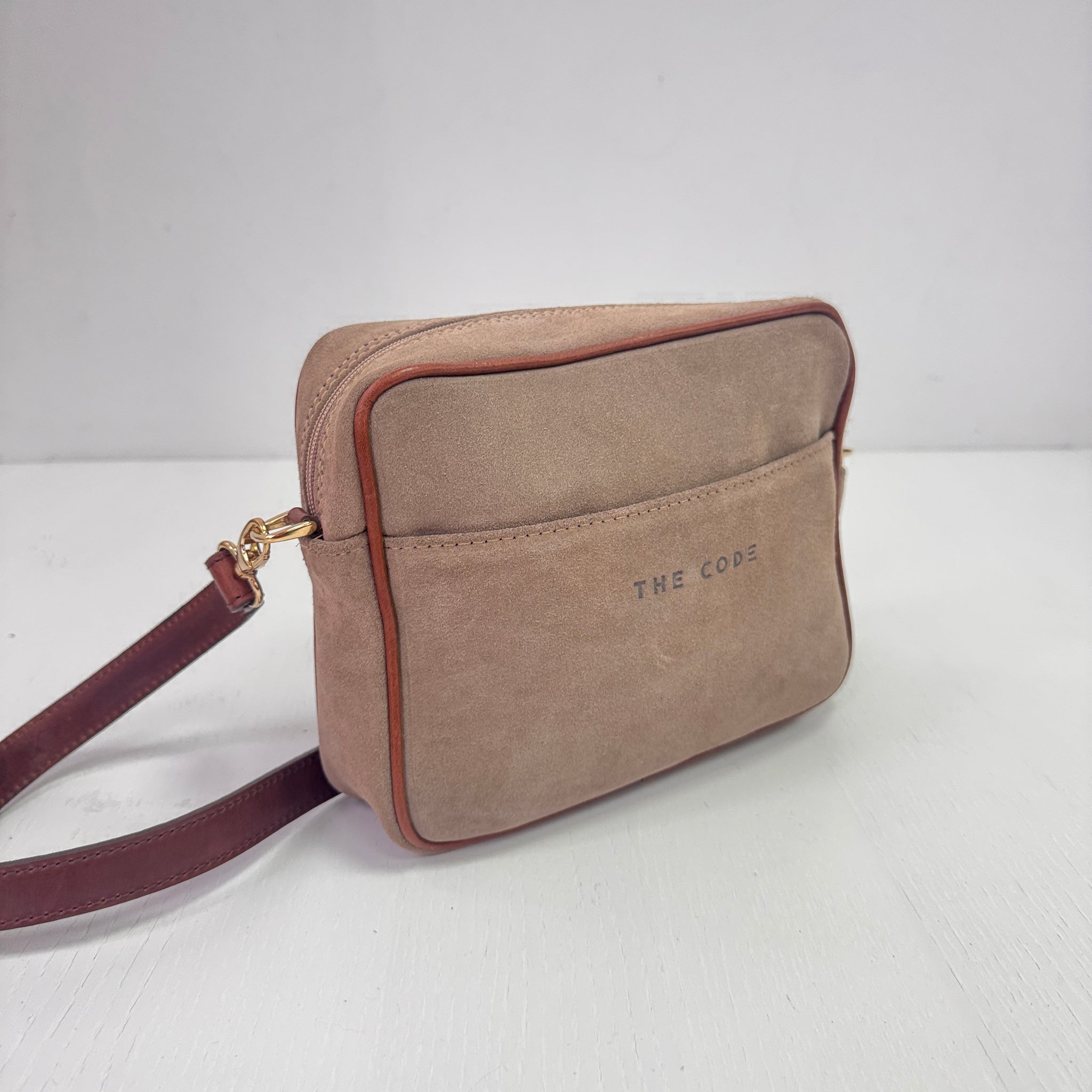 Bandolera Carlota serraje taupe