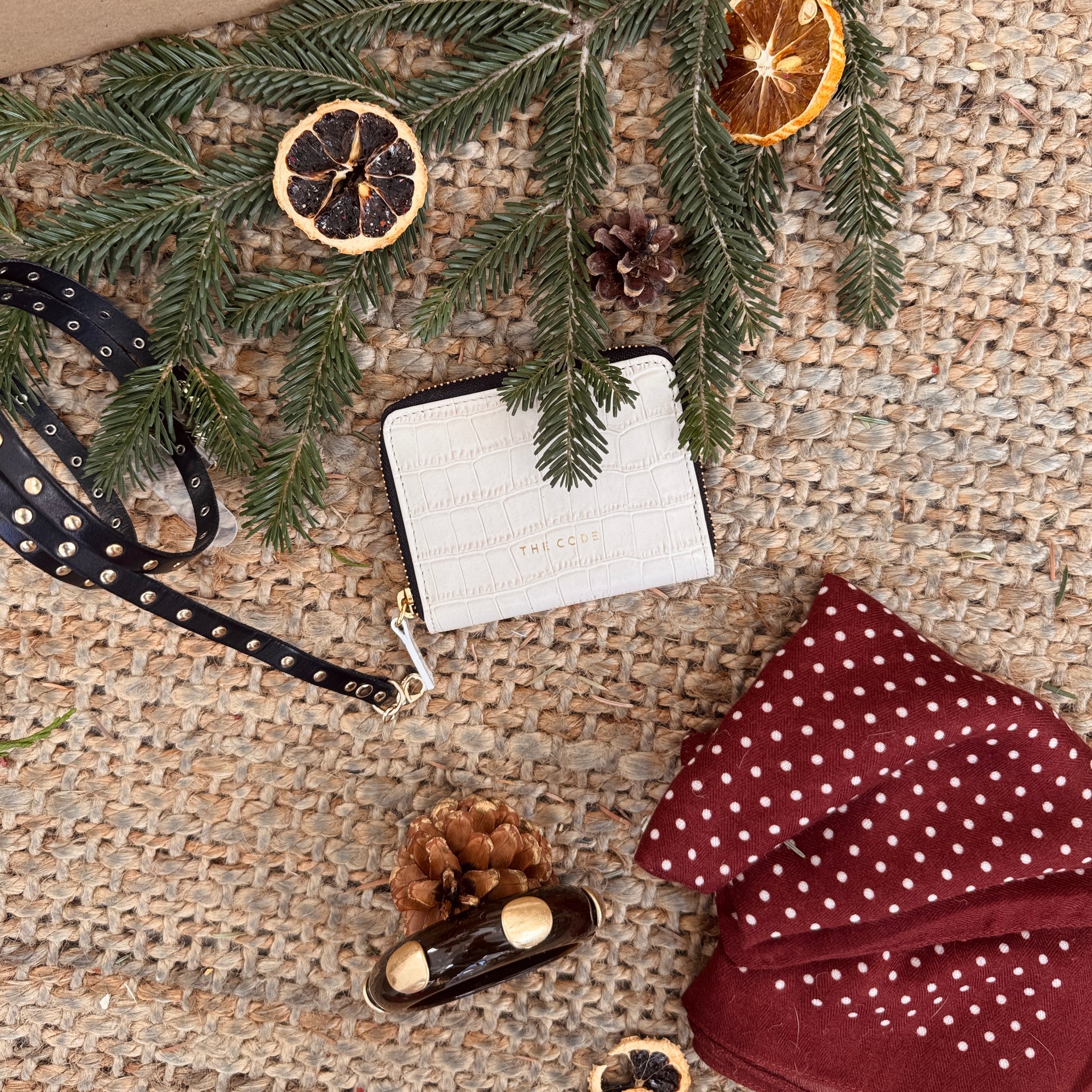 🟥Pack Cartera Paula, pañuelo, pulsera y colgador