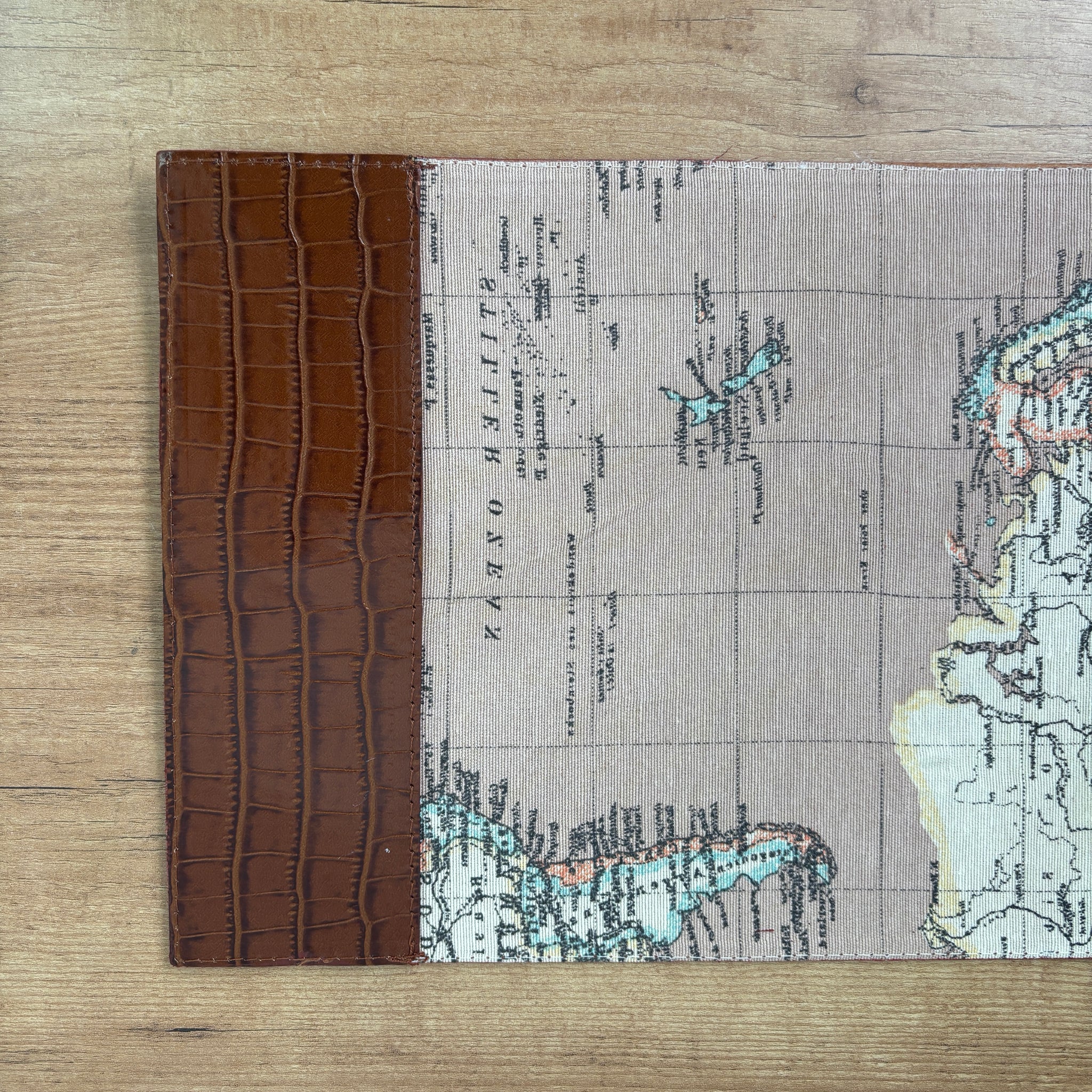 Agenda con funda de piel avellana