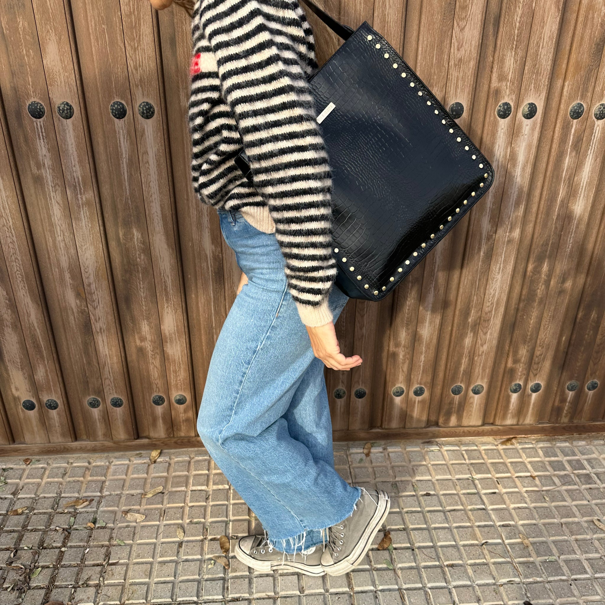 Black Sagrario Shopper