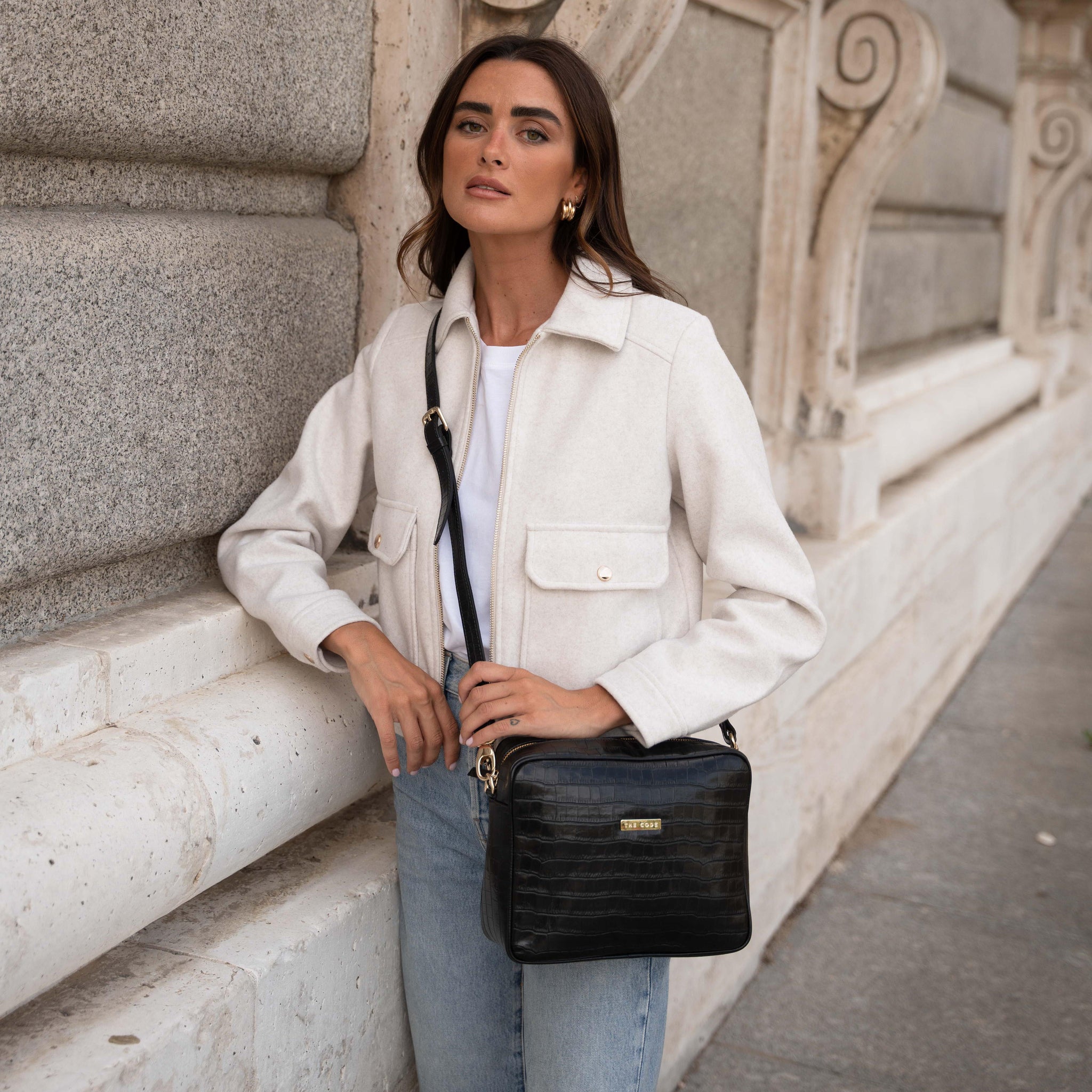 Carlota hazelnut shoulder bag