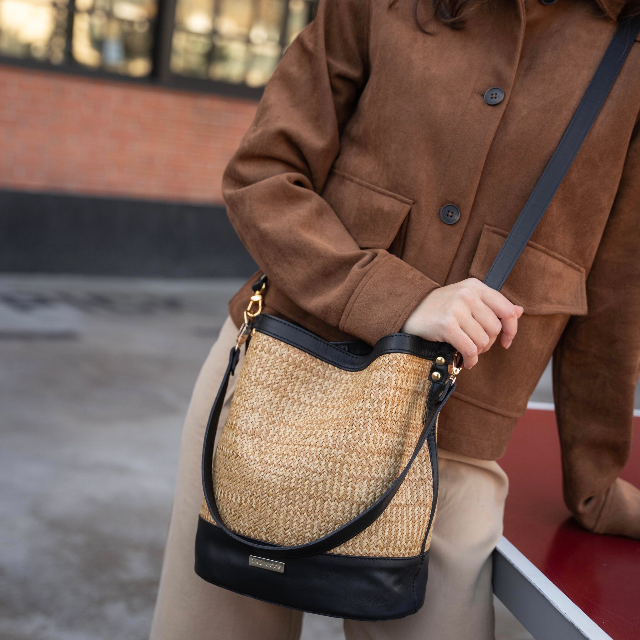 Brown nature Julieta bucket