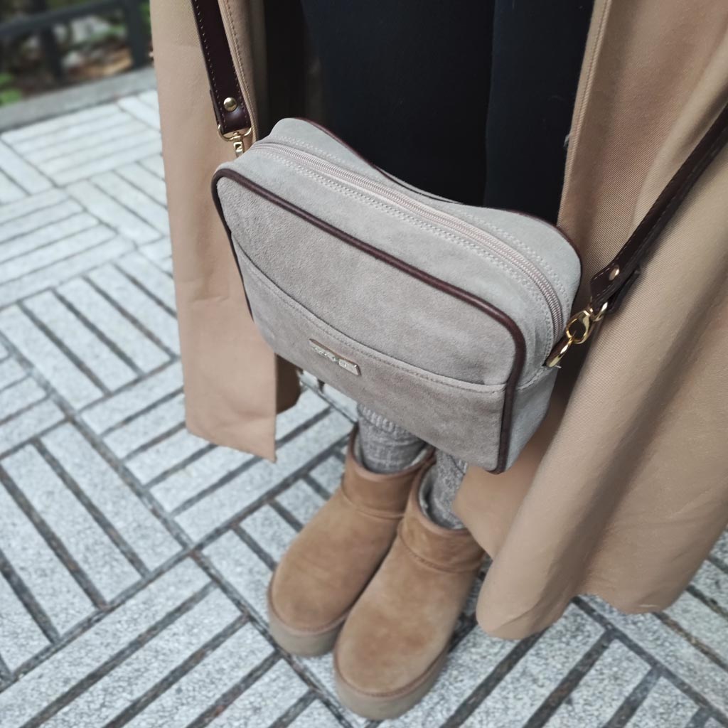 Carlota taupe shoulder bag
