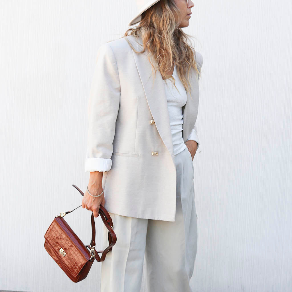Petra marrón avellana