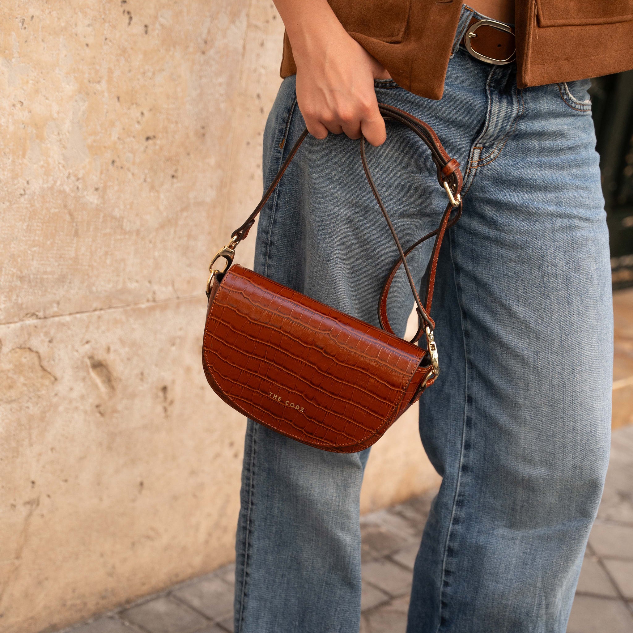 Alma crossbody bag in hazelnut brown