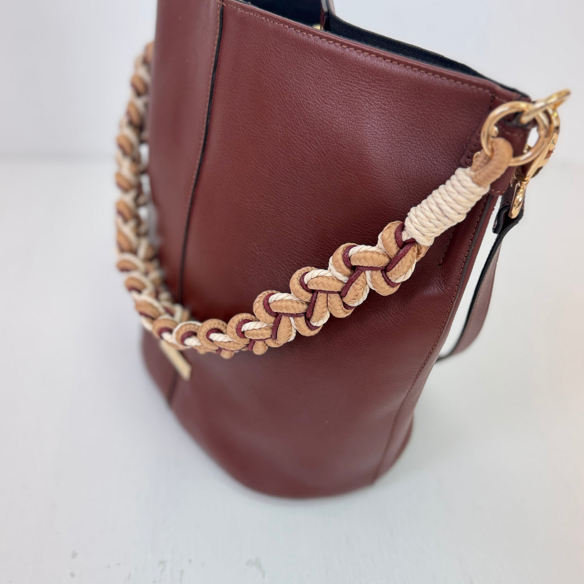 Asa strudel marrón y burdeos