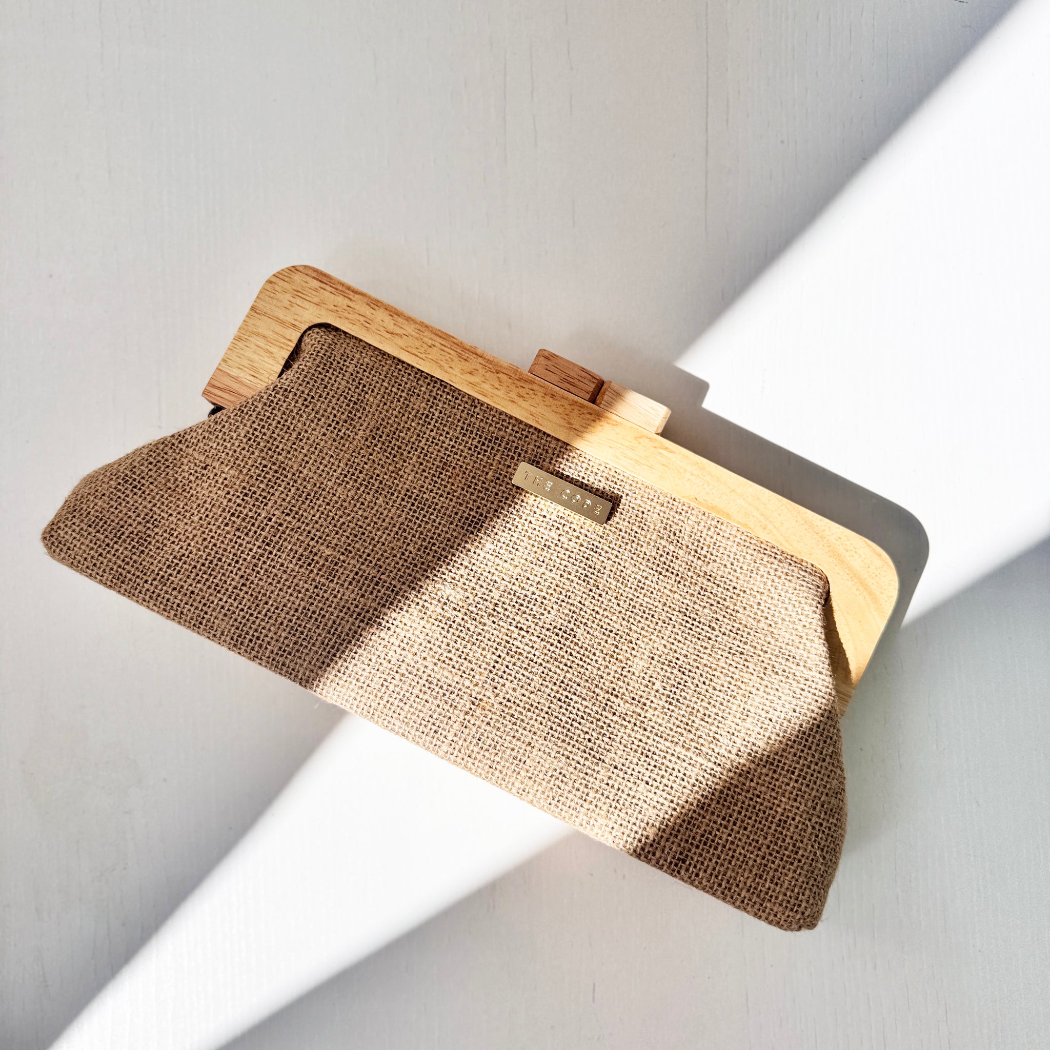 Clutch Sahara tostado