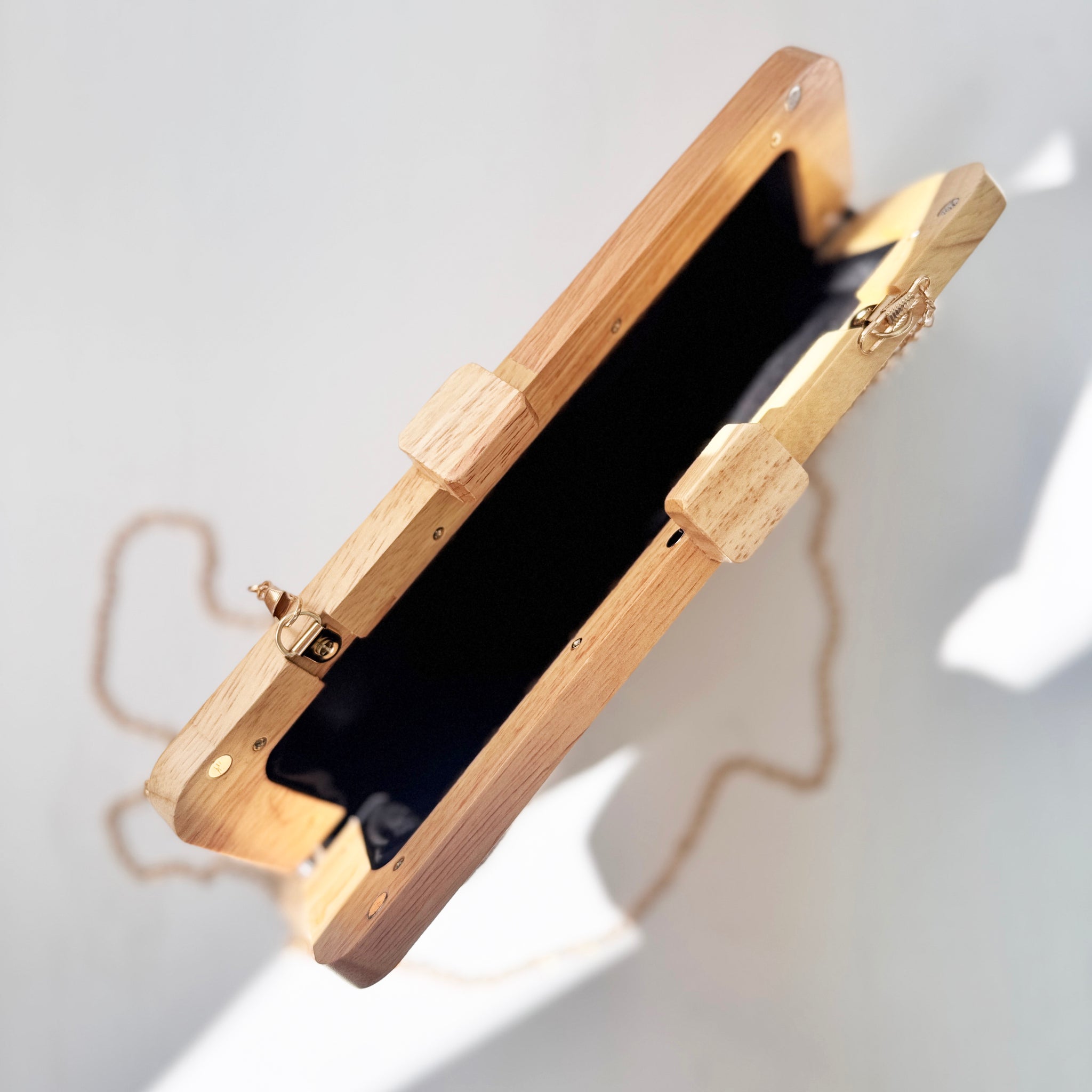 Clutch Sahara tostado