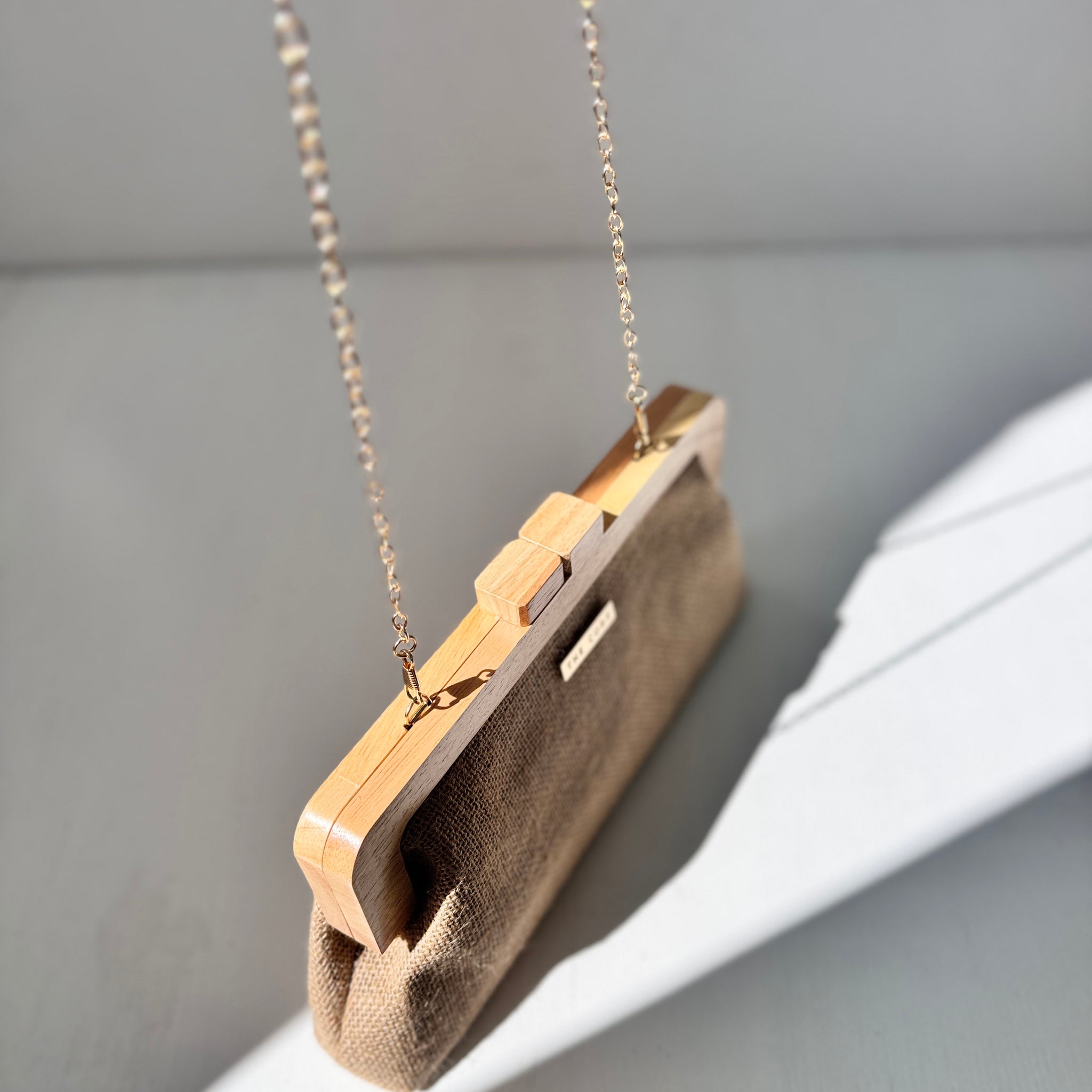 Clutch Sahara tostado
