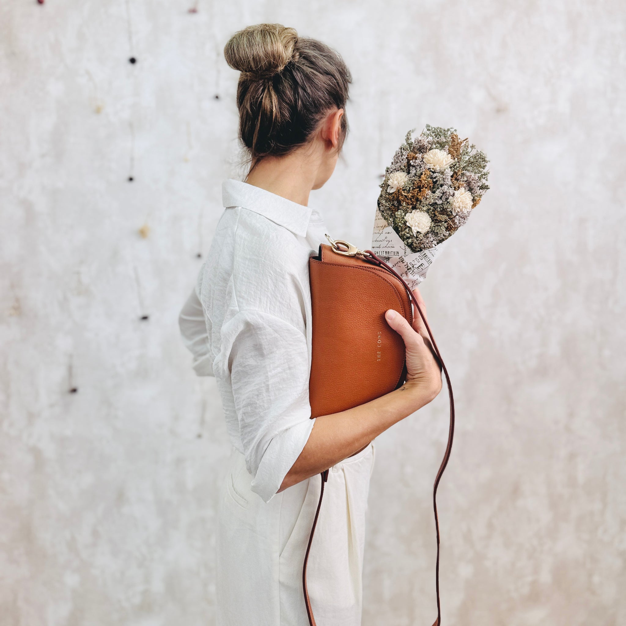 Camel alma leather bag