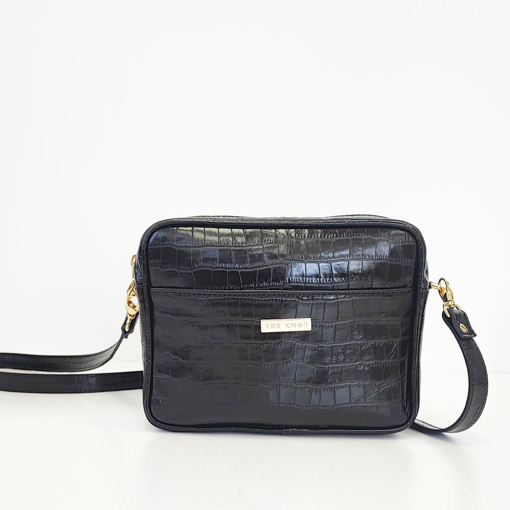 Carlota black shoulder bag