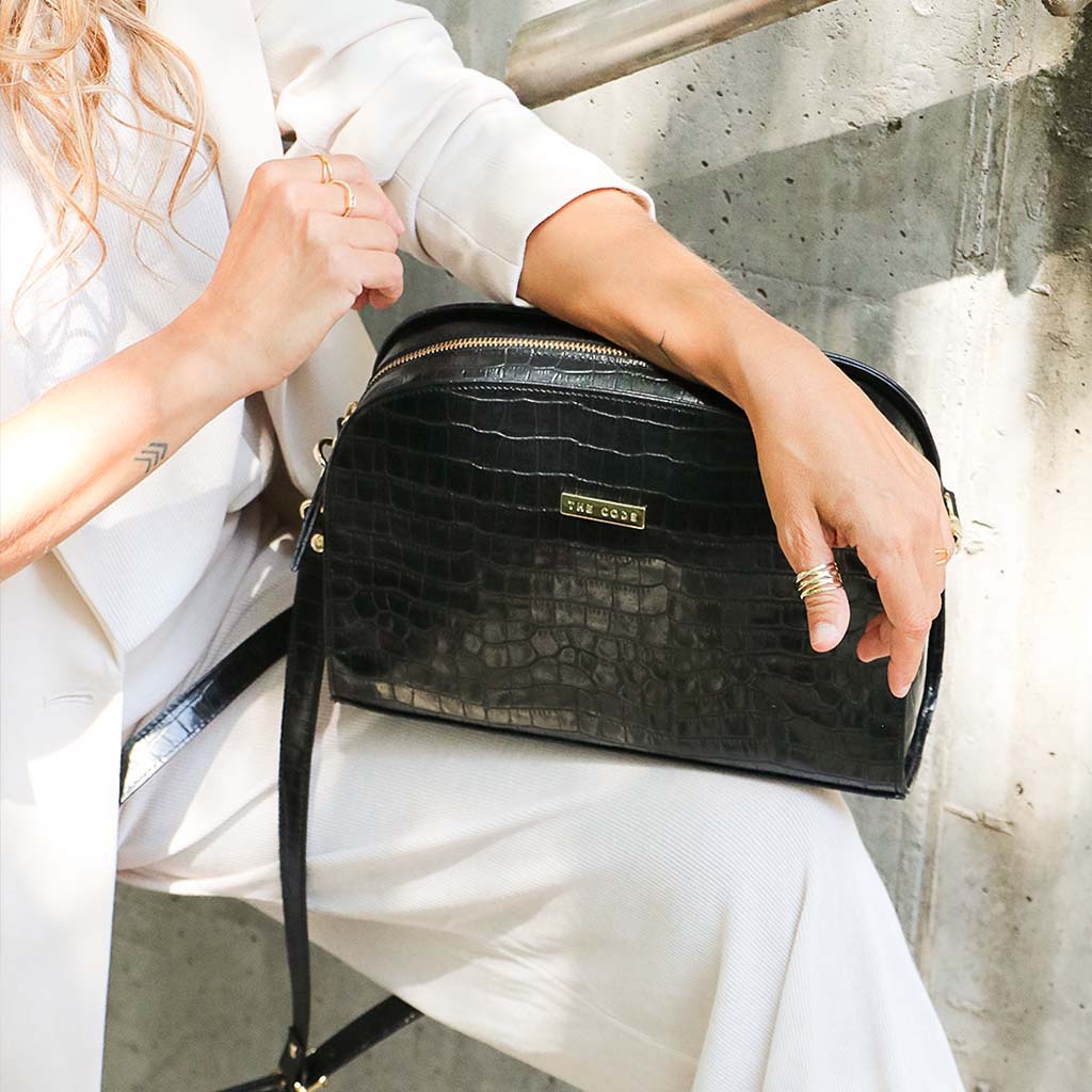 Casandra black shoulder bag