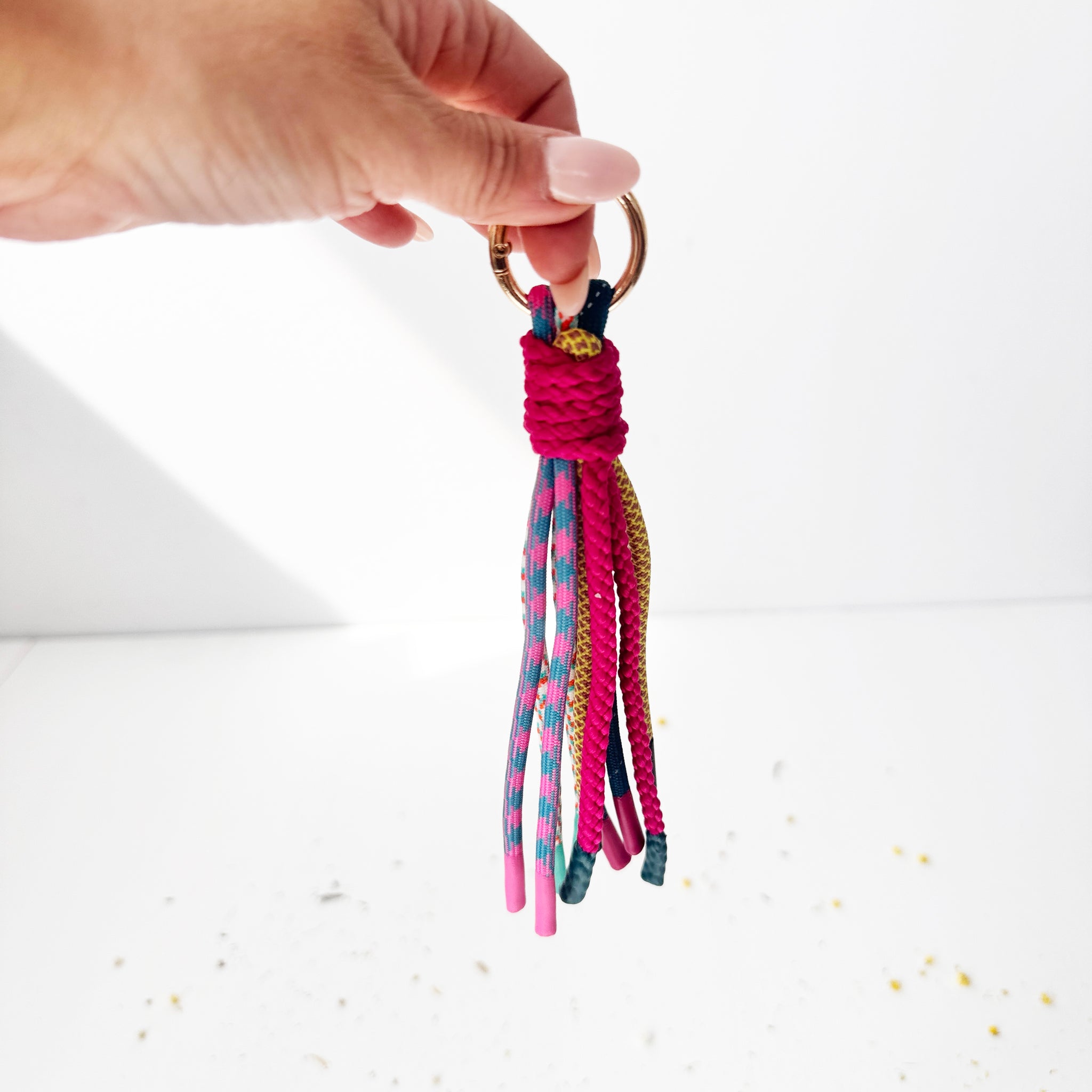 Charm llavero Maldivas  fucsia