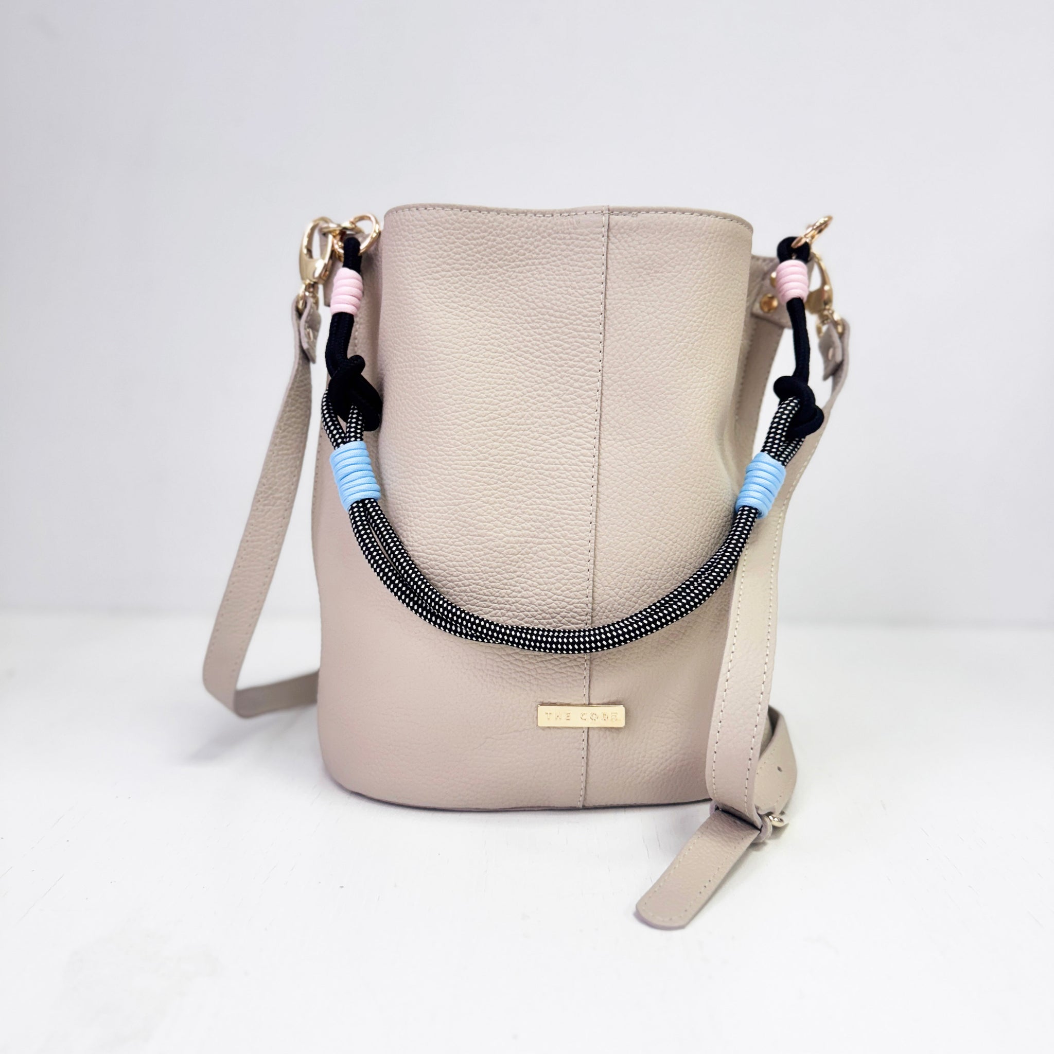 Asa Bali negro y blanco