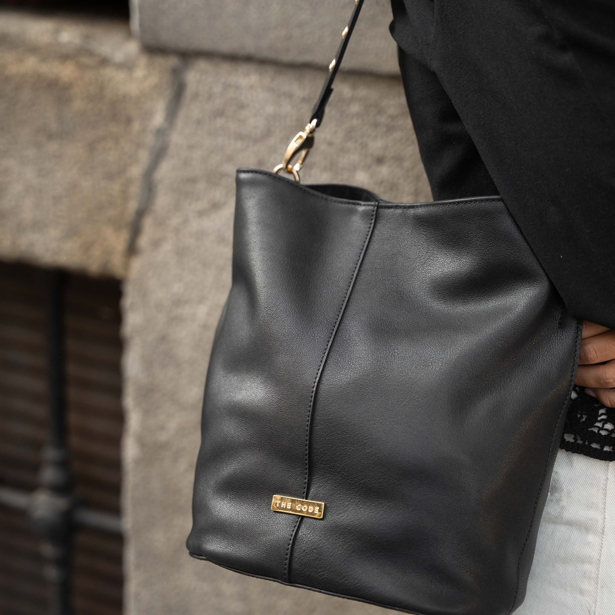 Julieta Rock black candy box