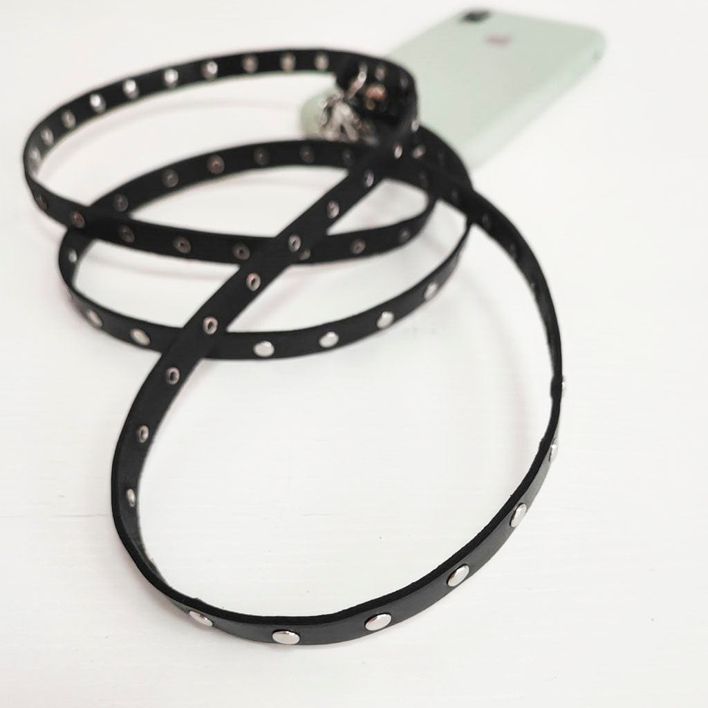 Colgador móvil negro tachas niquel