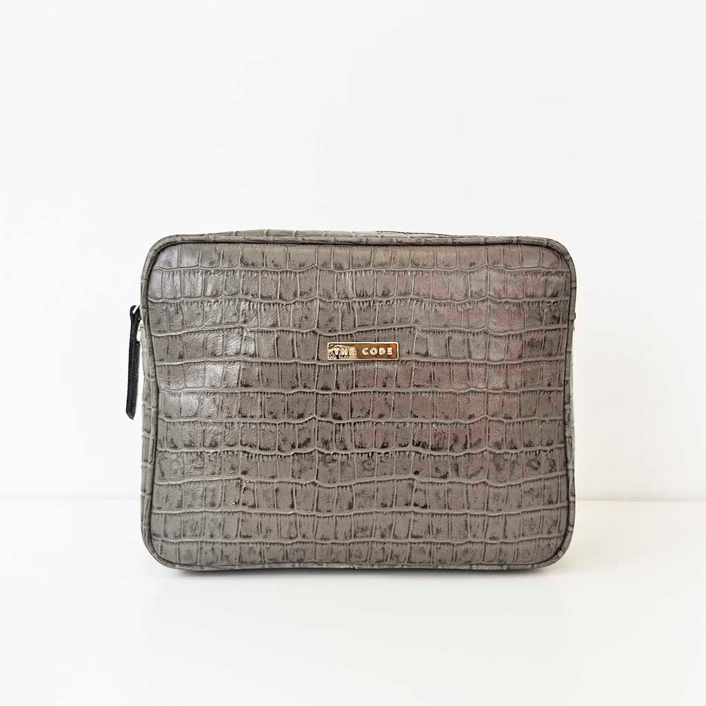 Carlota hazelnut shoulder bag