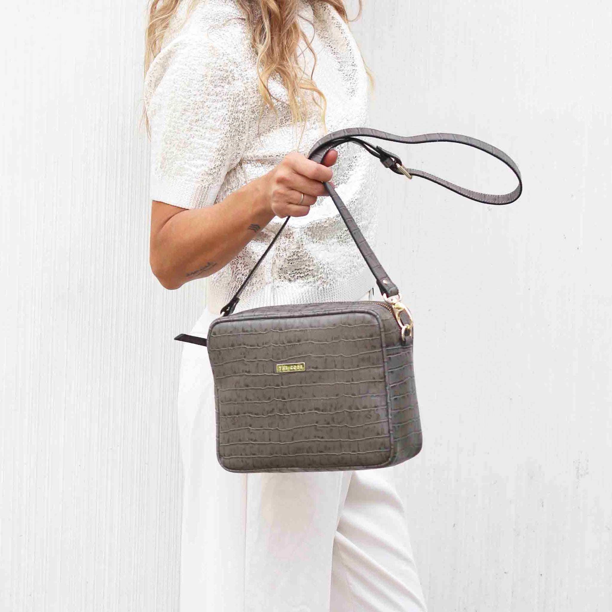 Carlota hazelnut shoulder bag