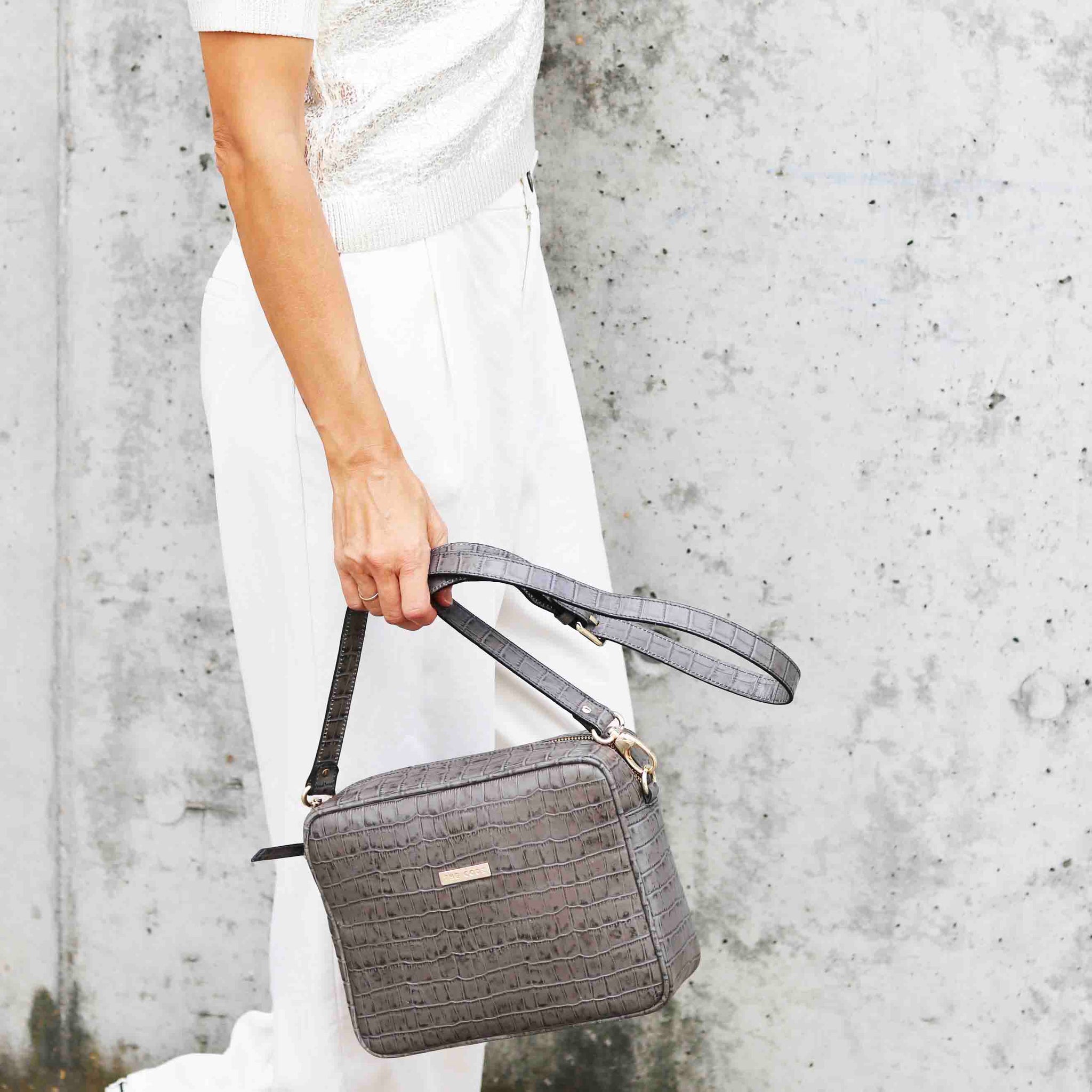 Carlota hazelnut shoulder bag