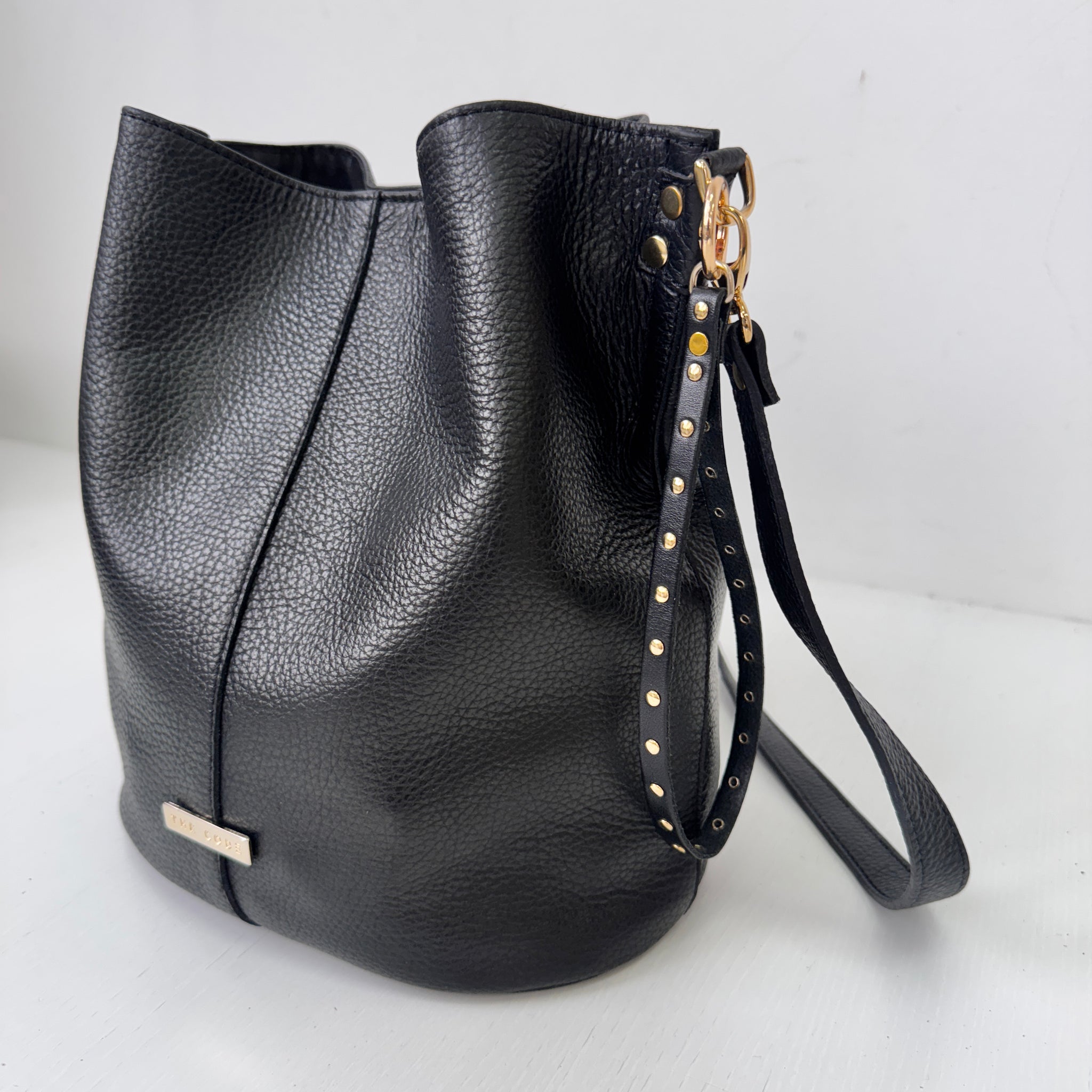 Charm llavero texas negro tachas oro