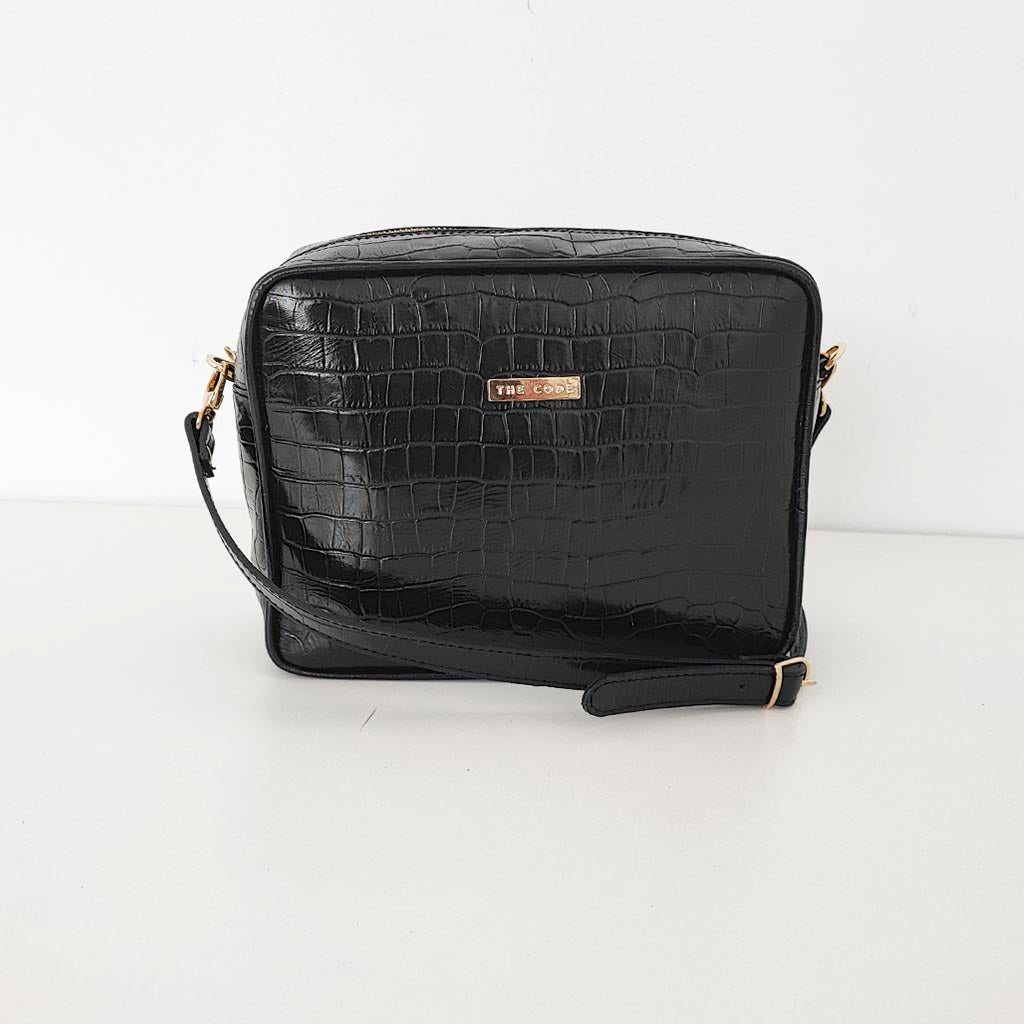 Carlota hazelnut shoulder bag