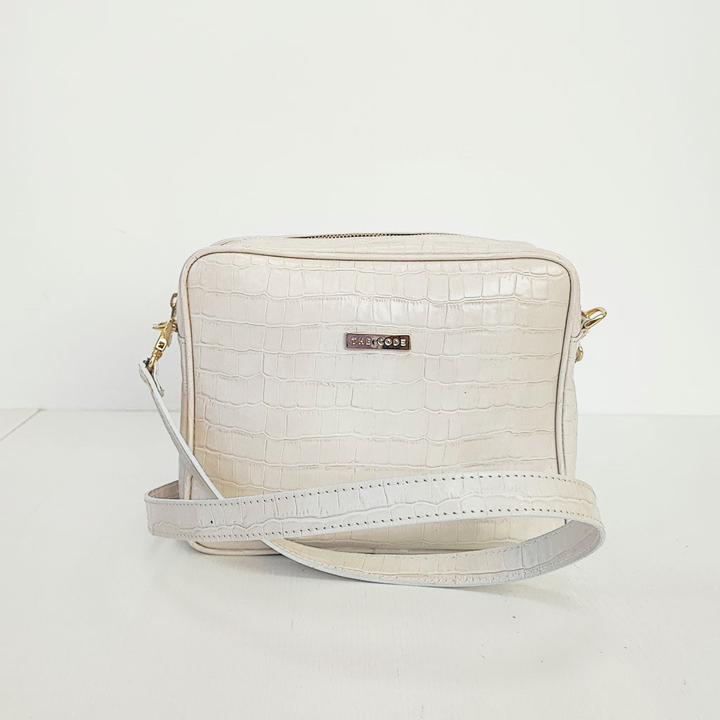Carlota hazelnut shoulder bag